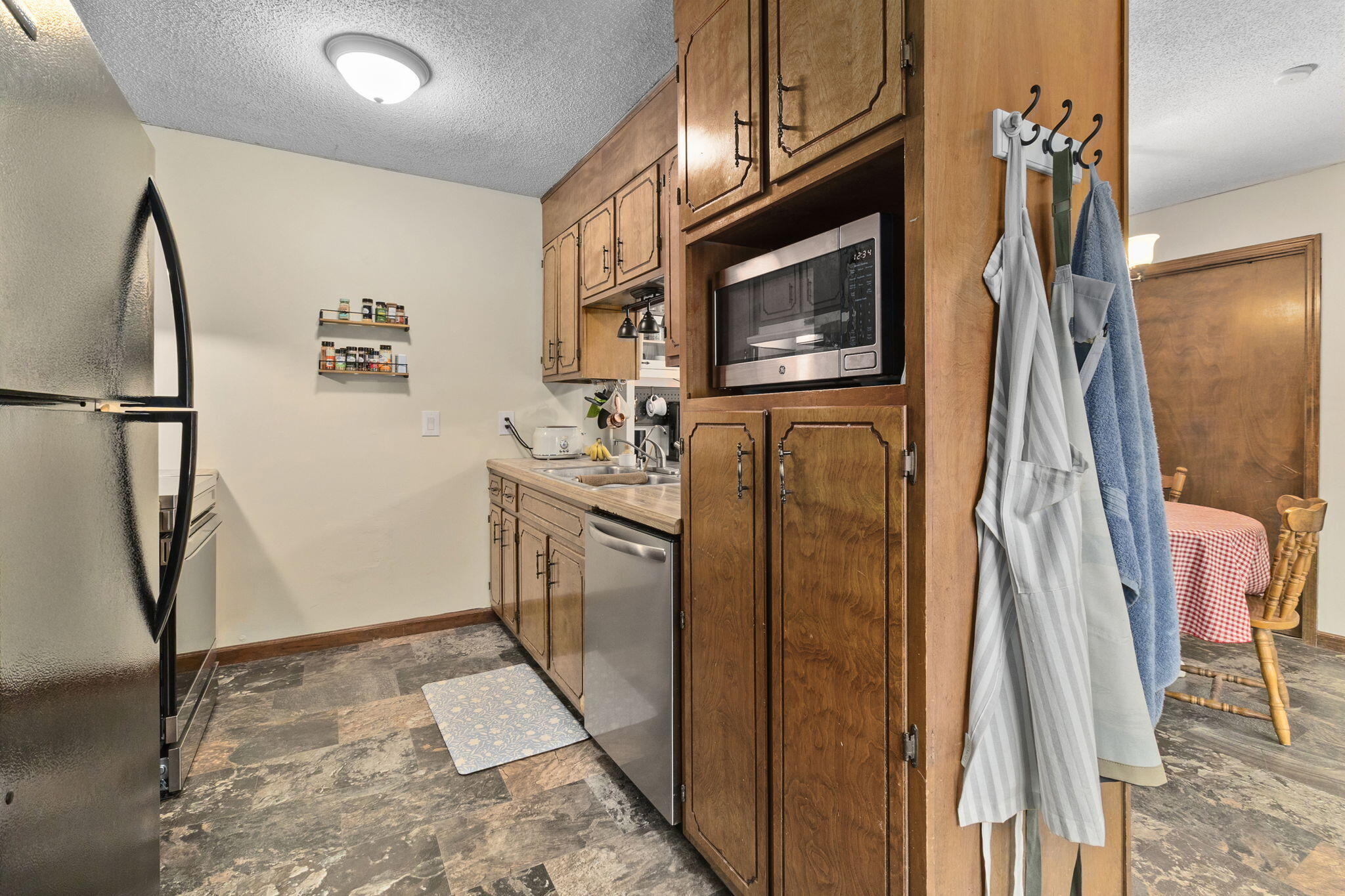 3321 Elder Mountain Road