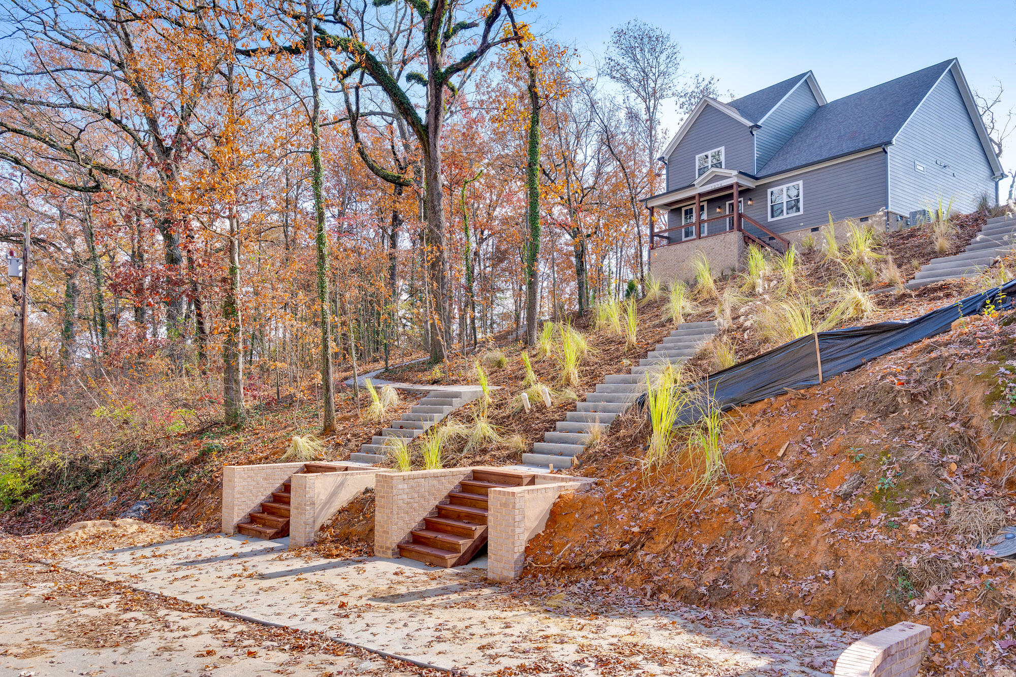 1216 Clermont Drive