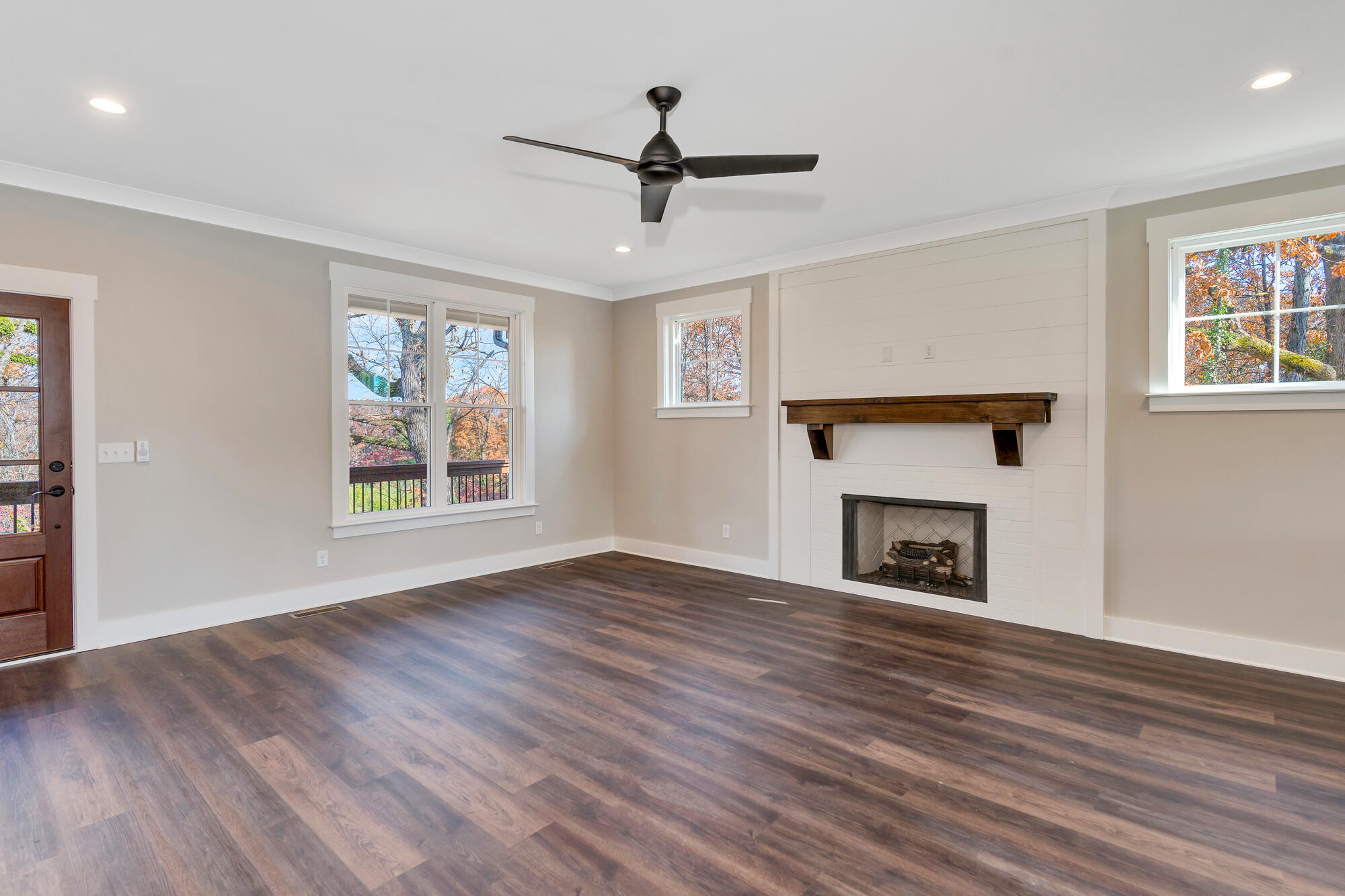 1216 Clermont Drive