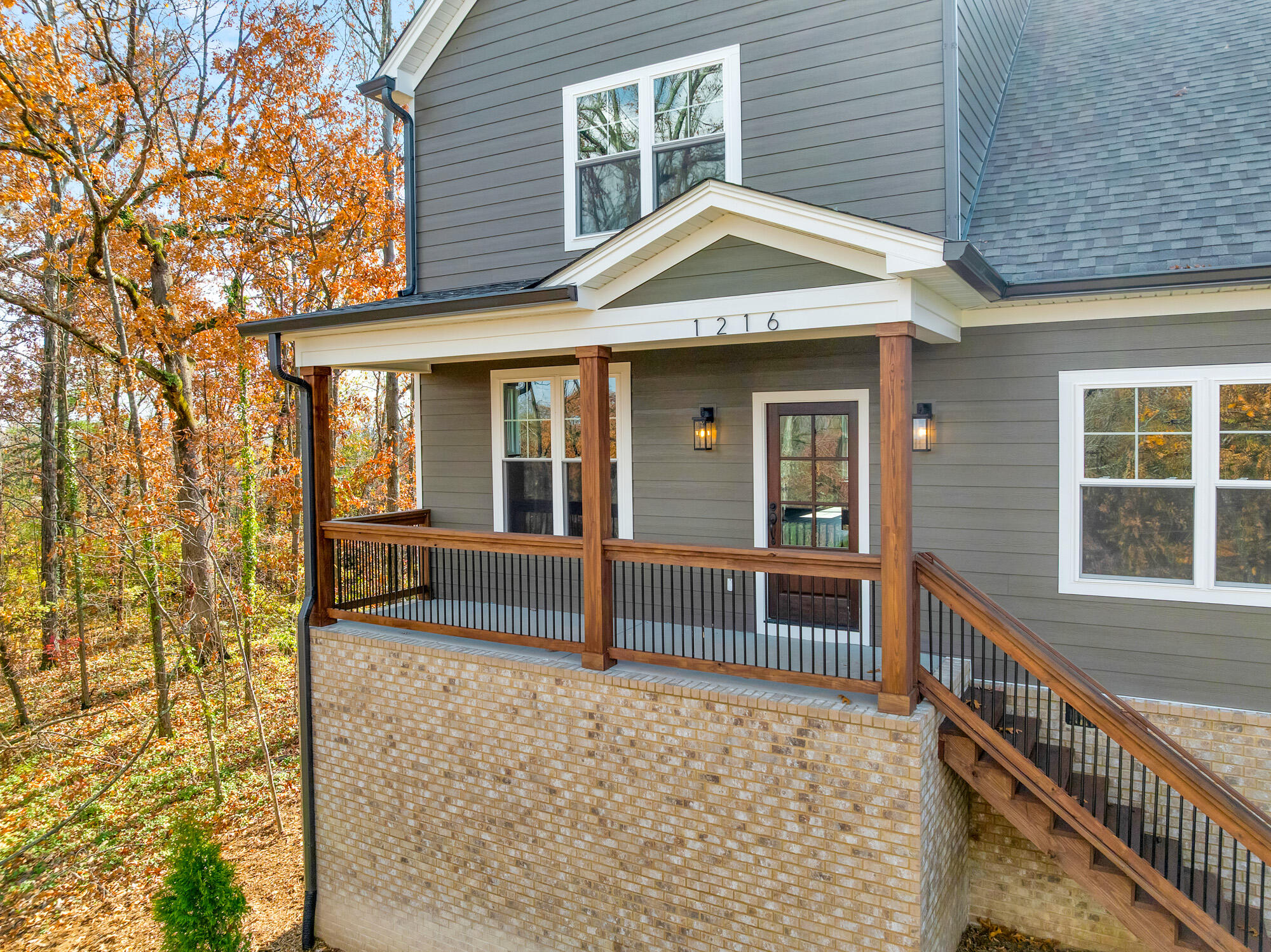 1216 Clermont Drive