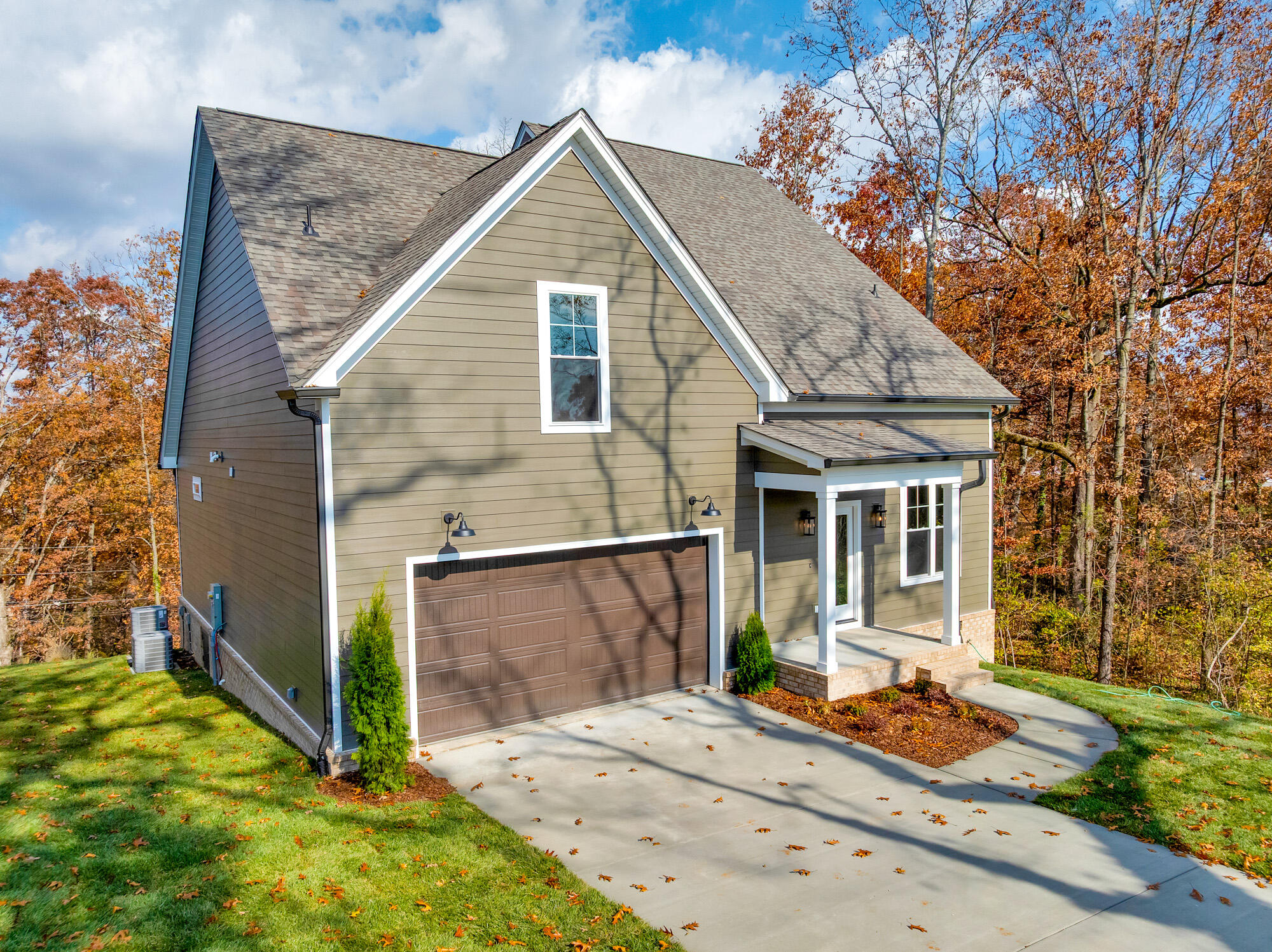1216 Clermont Drive