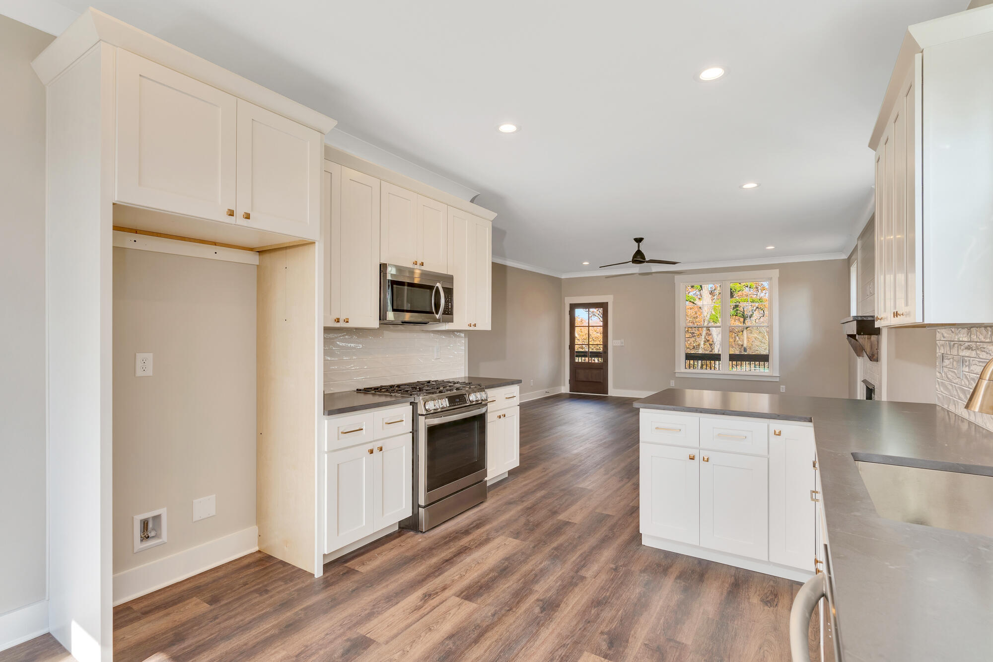1216 Clermont Drive