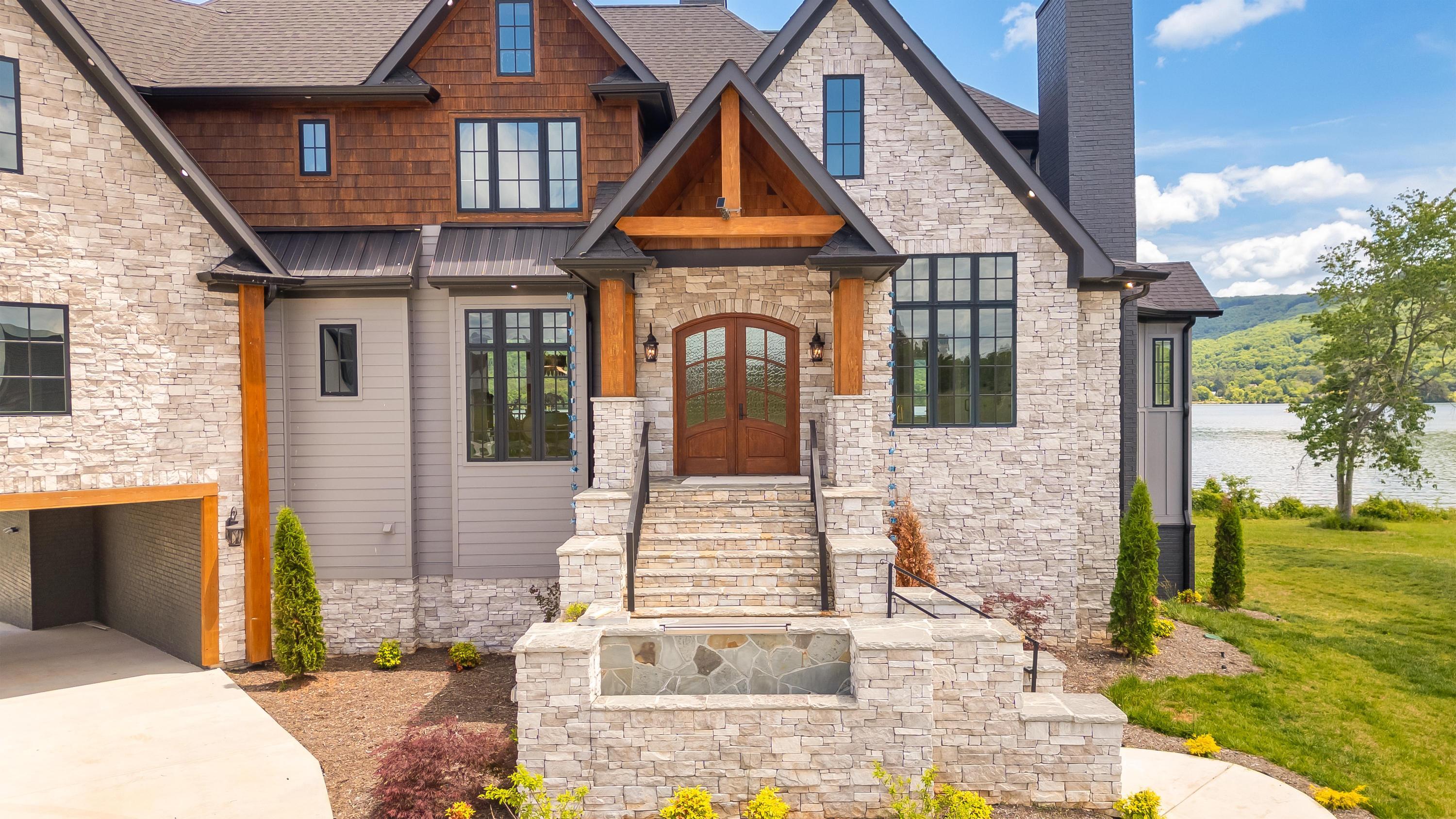340 Edgewater Way