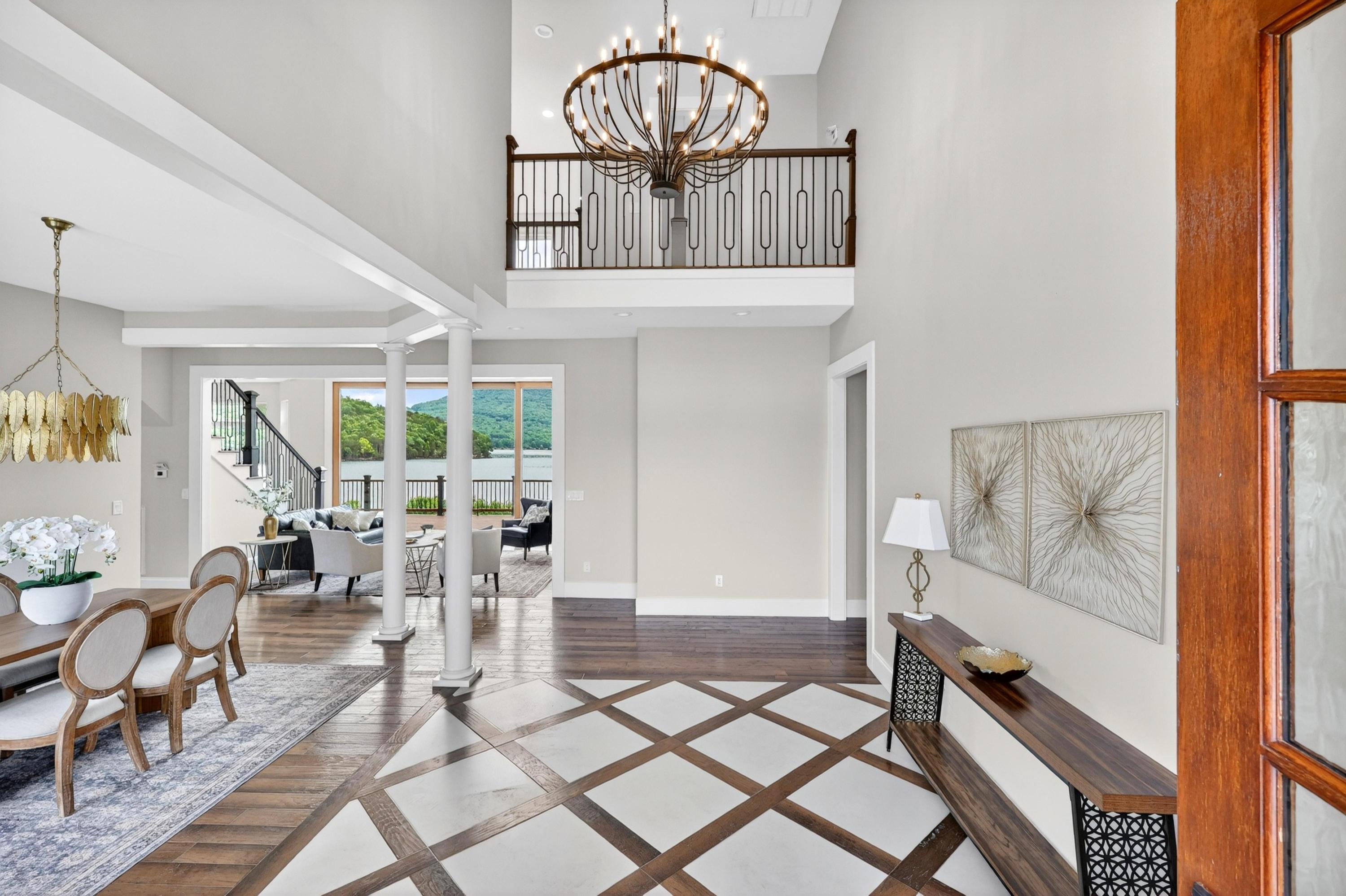340 Edgewater Way