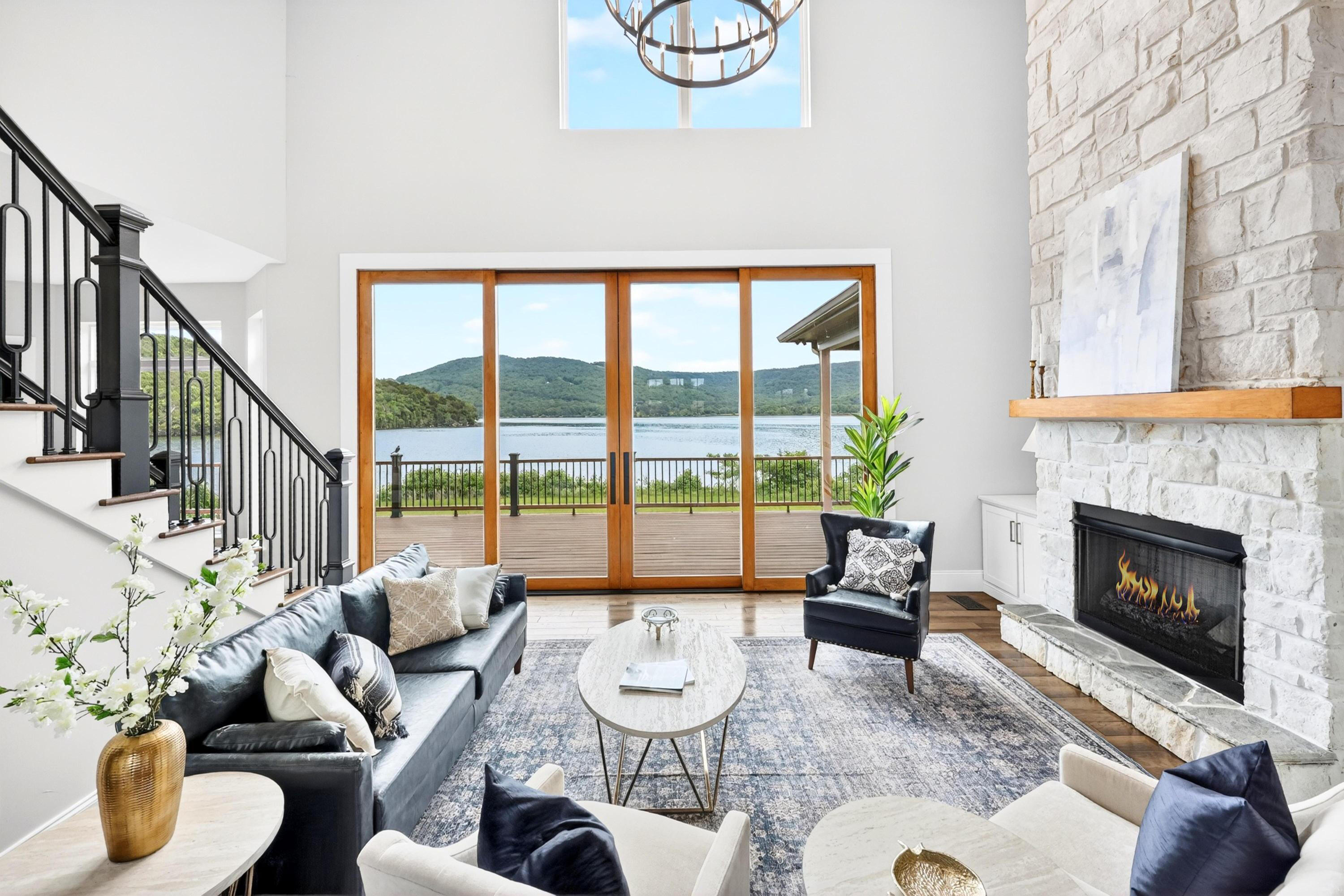 340 Edgewater Way