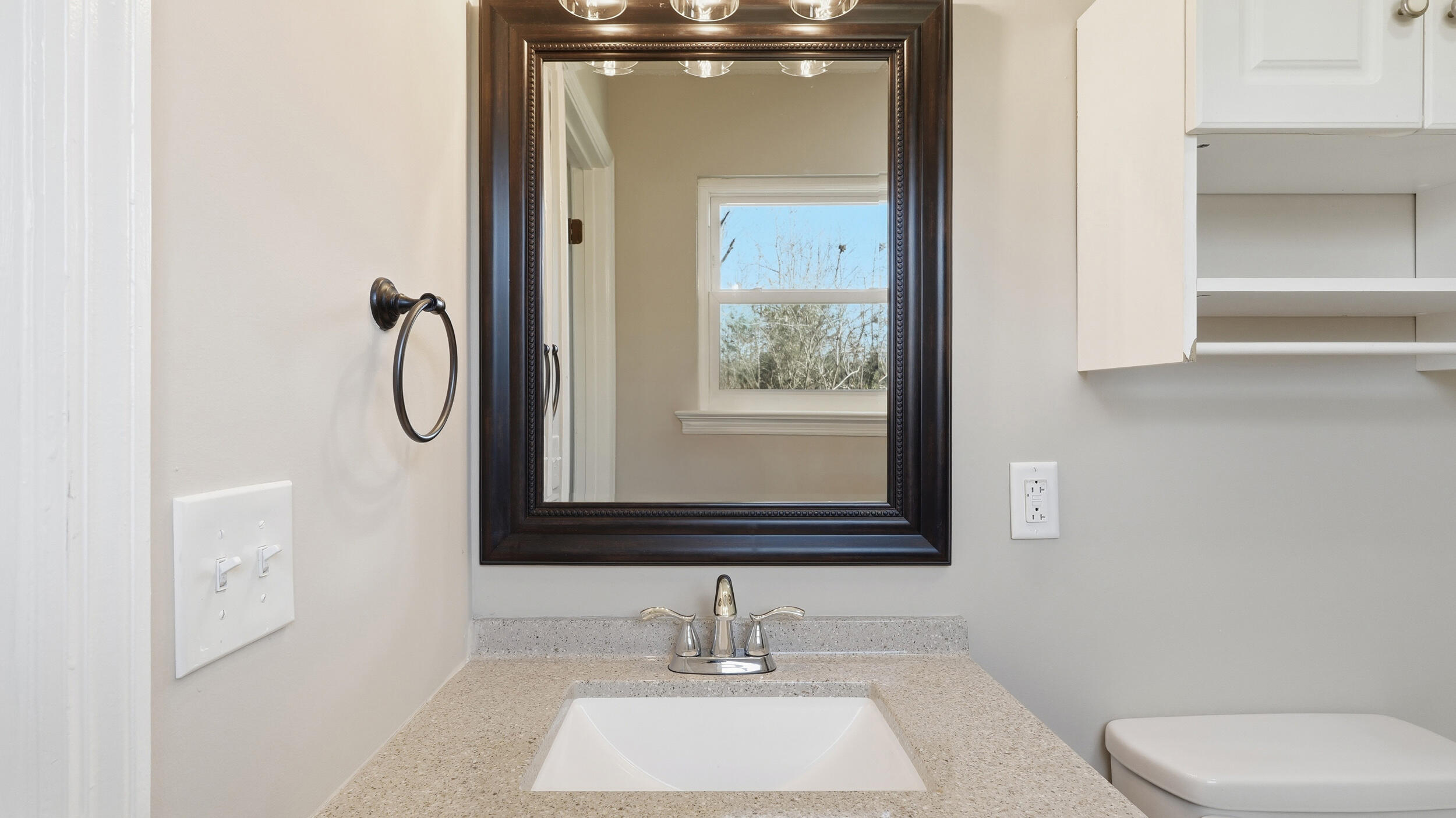 4011 Shady Oak Drive