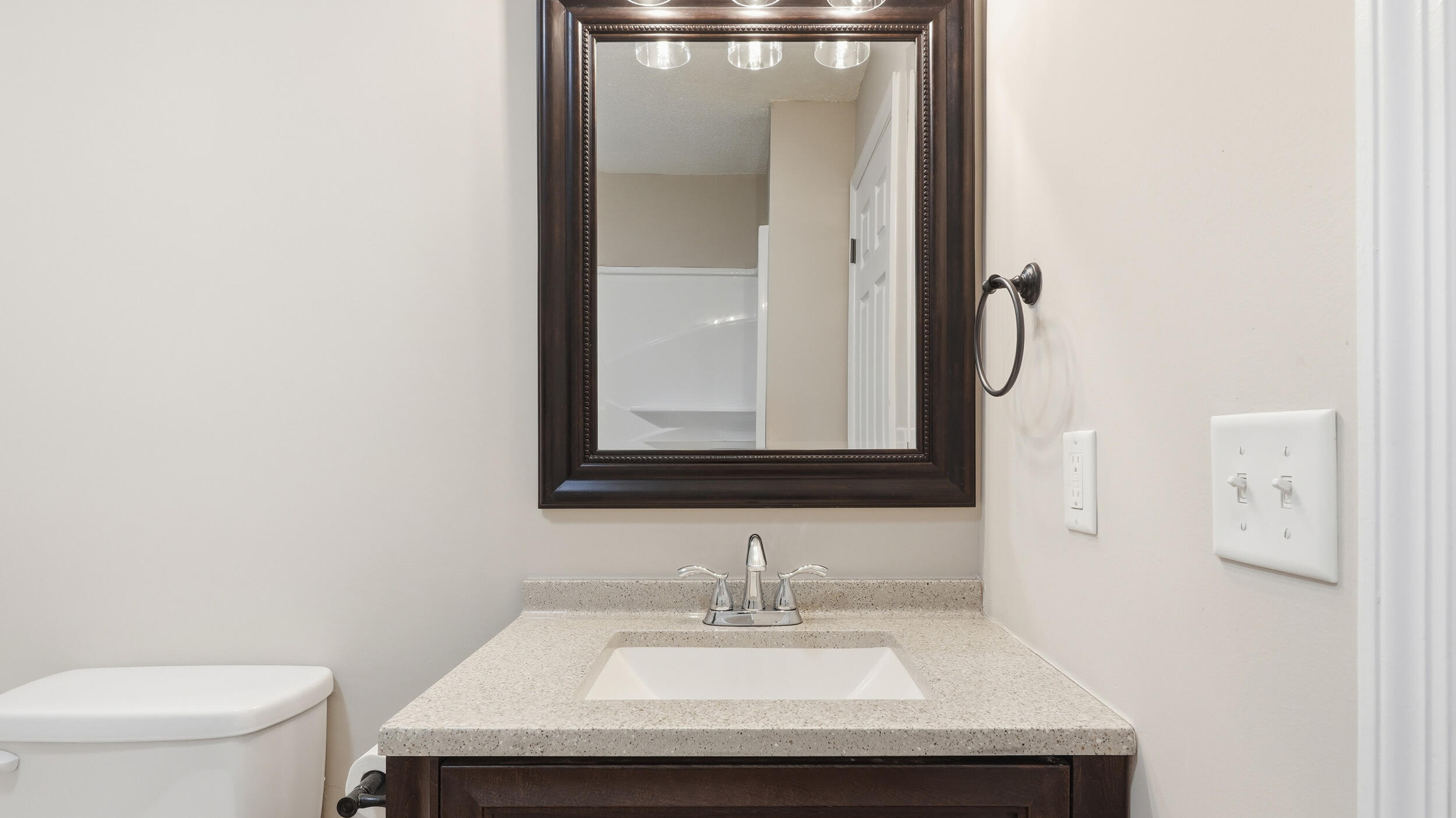 4011 Shady Oak Drive