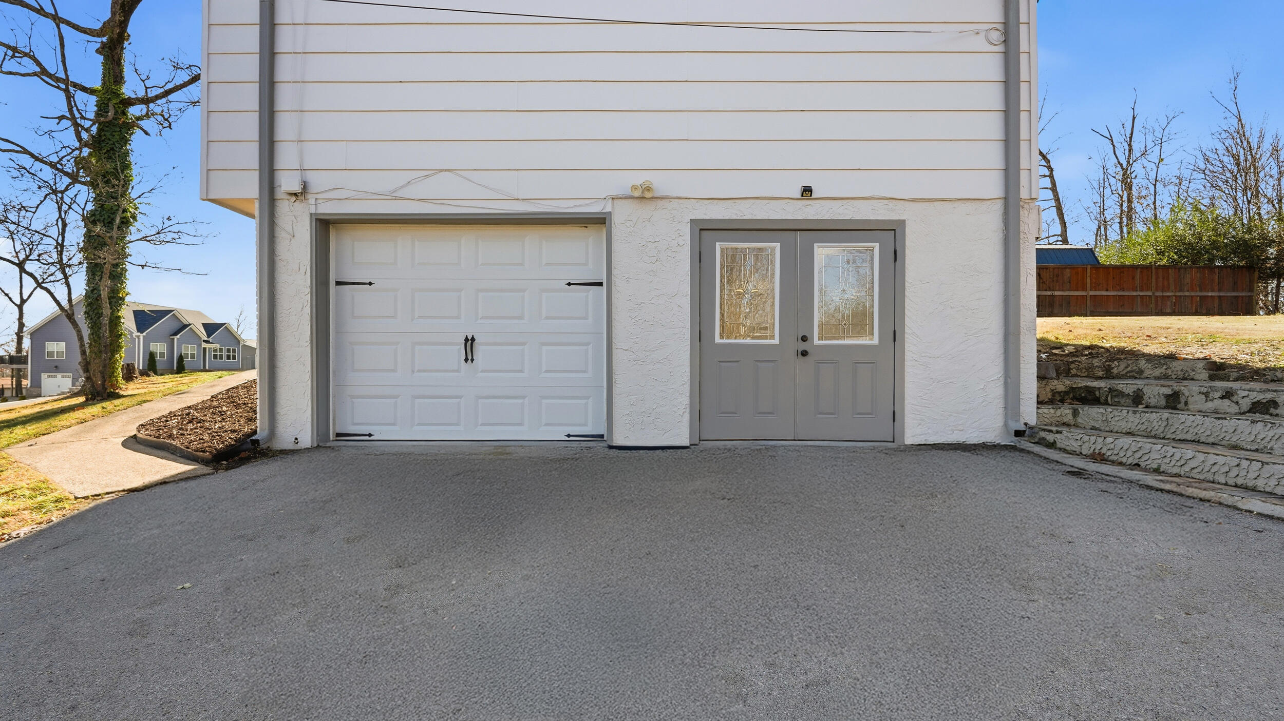 4011 Shady Oak Drive