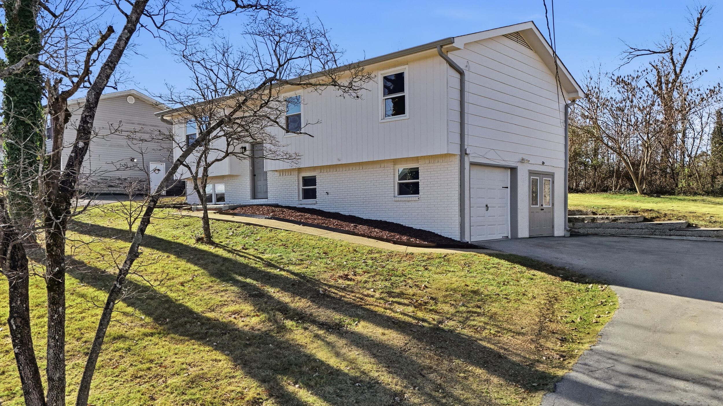 4011 Shady Oak Drive