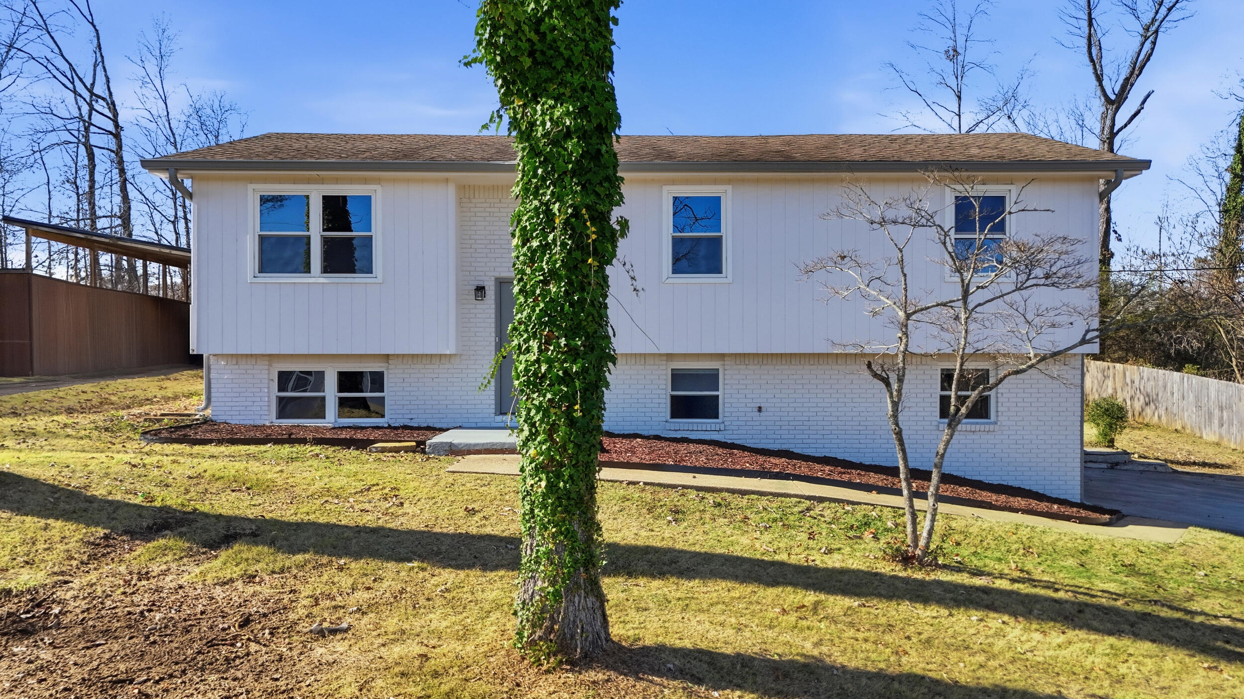 4011 Shady Oak Drive