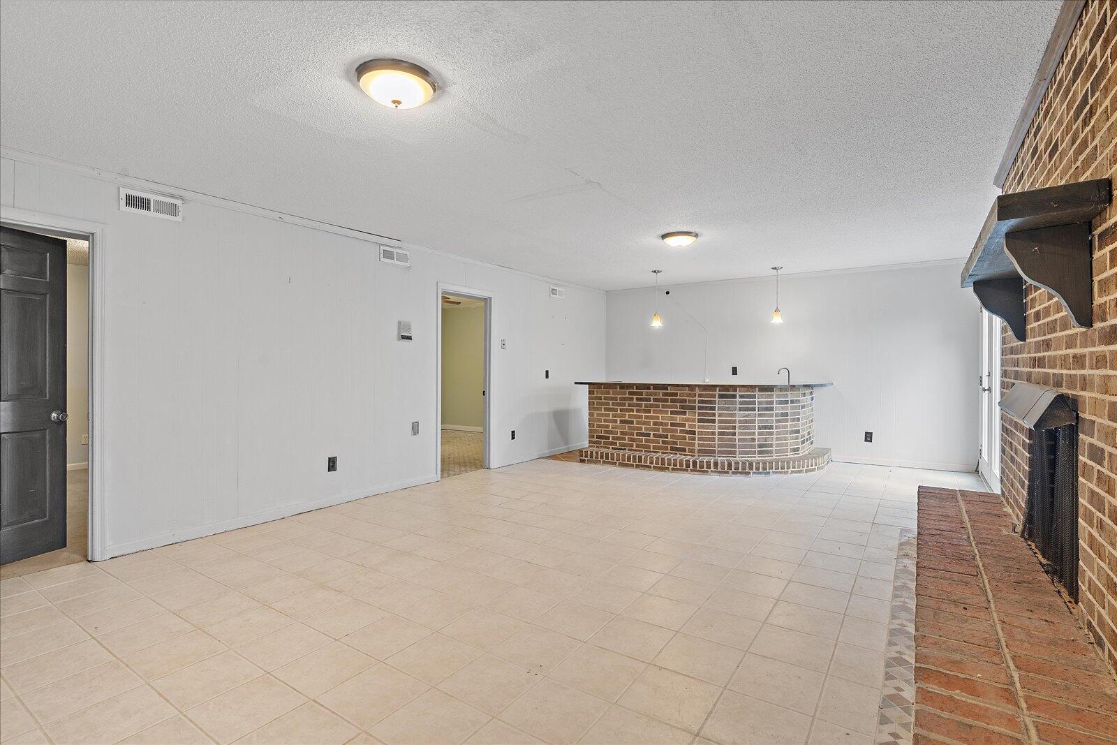 1619 Starboard Drive