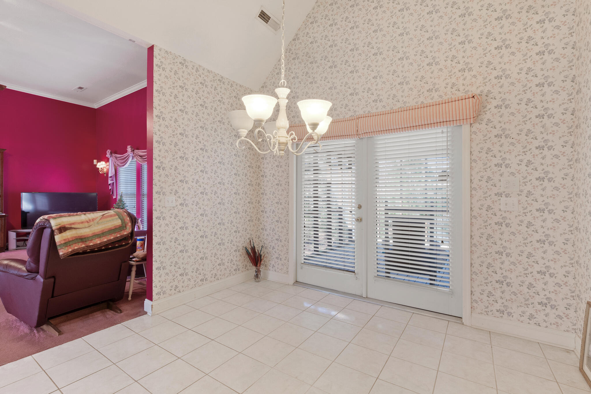 10241 Wagon Wheel Trail