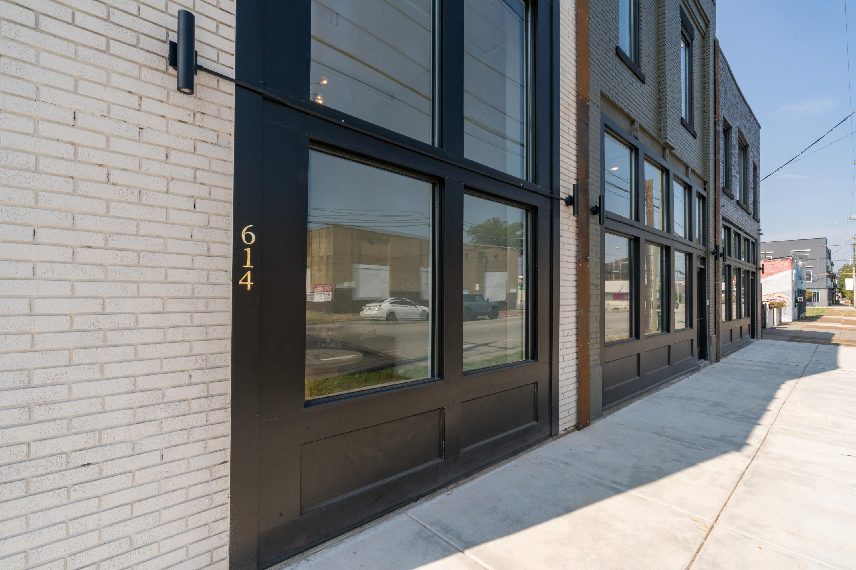 614 E Main Street, 205