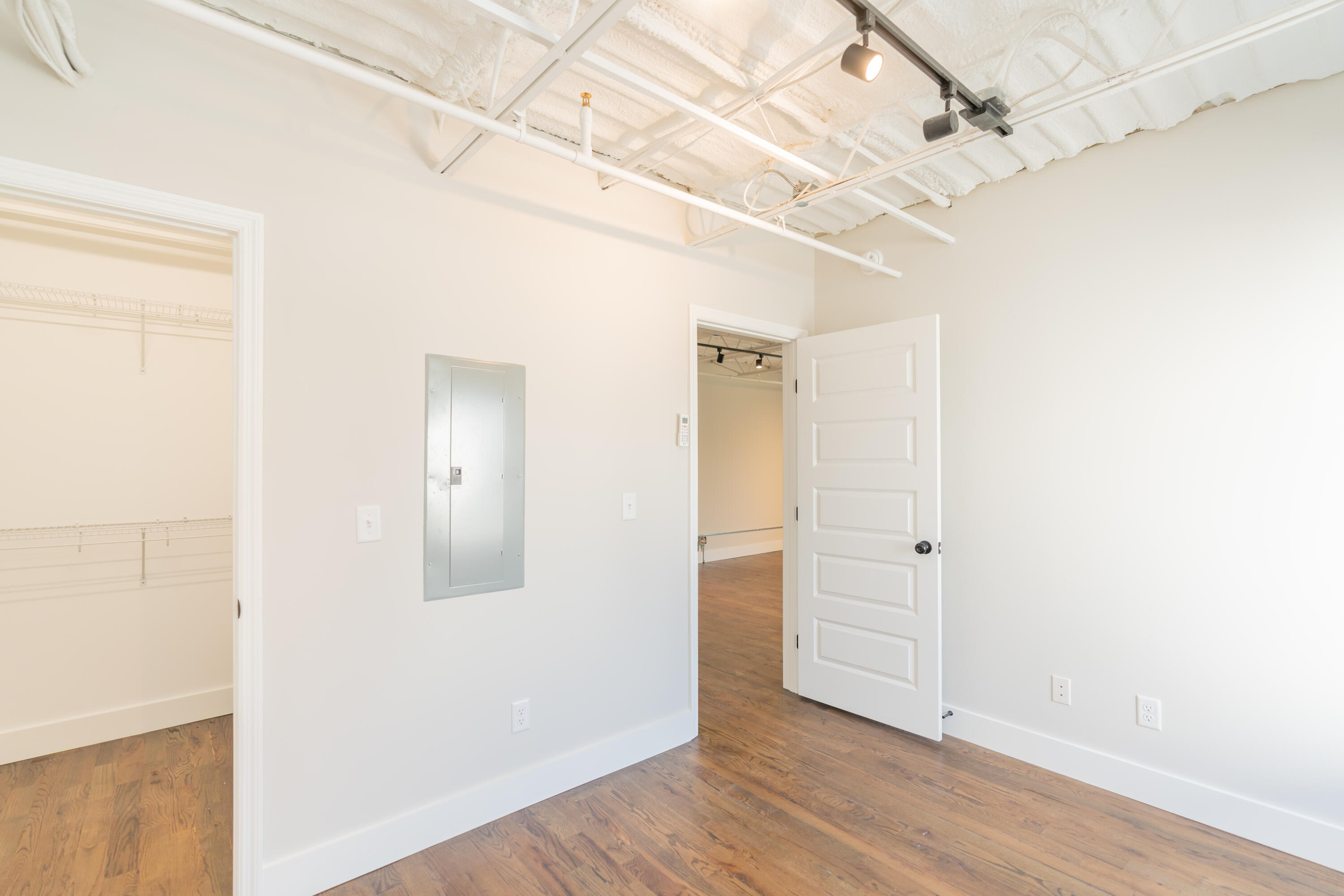 614 E Main Street, 205