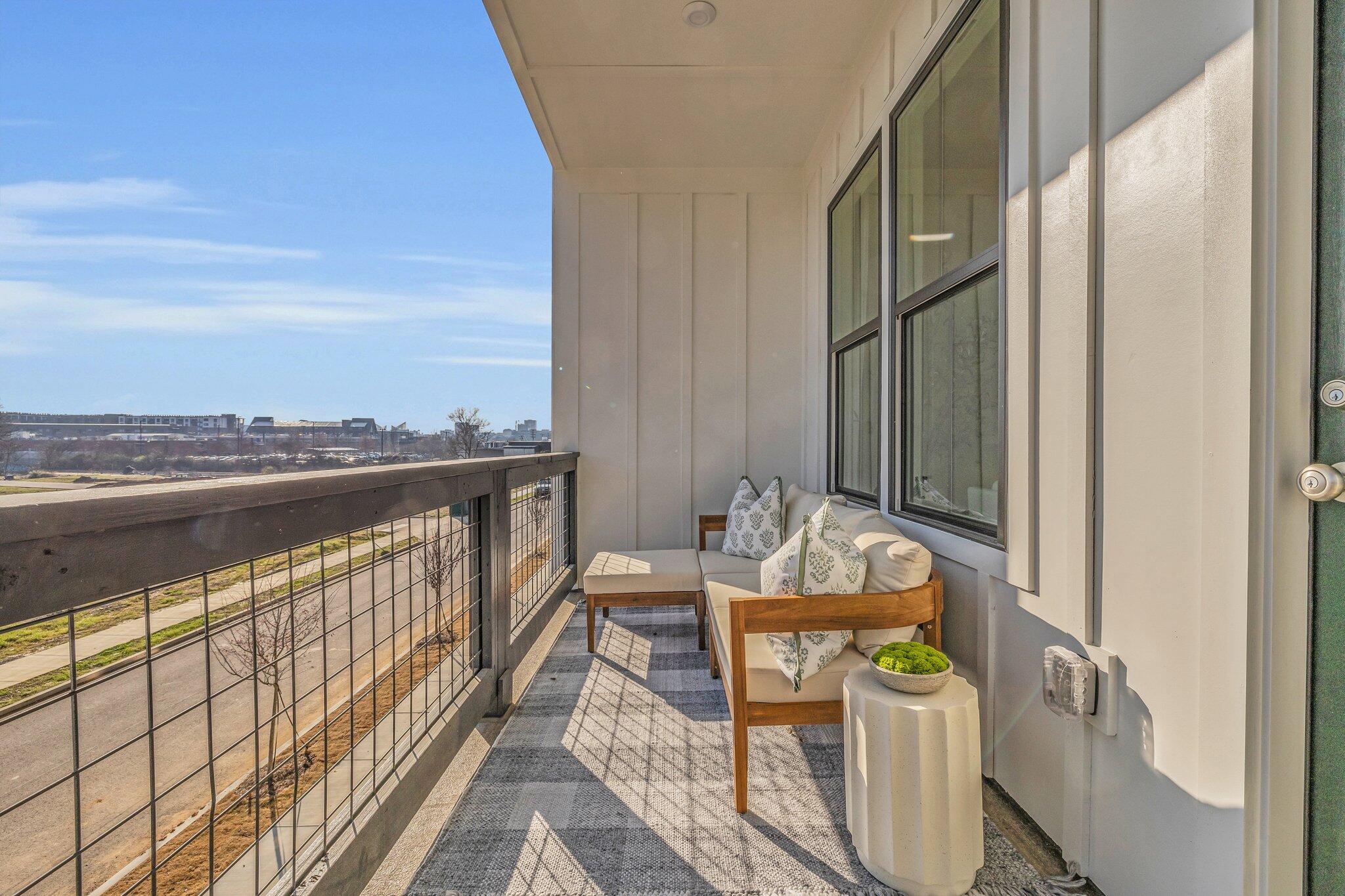 147 Peerless Avenue, 123