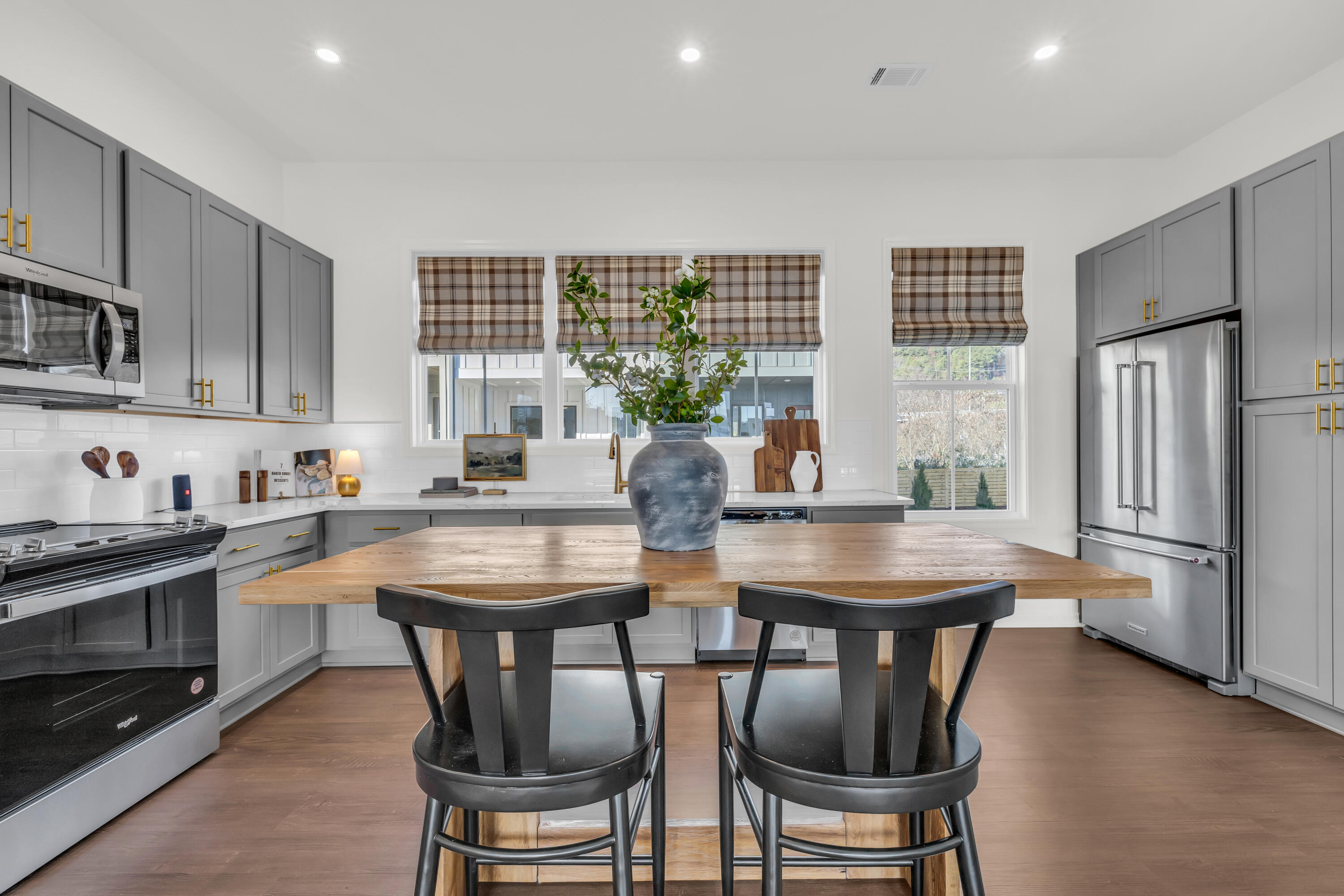 147 Peerless Avenue, 123