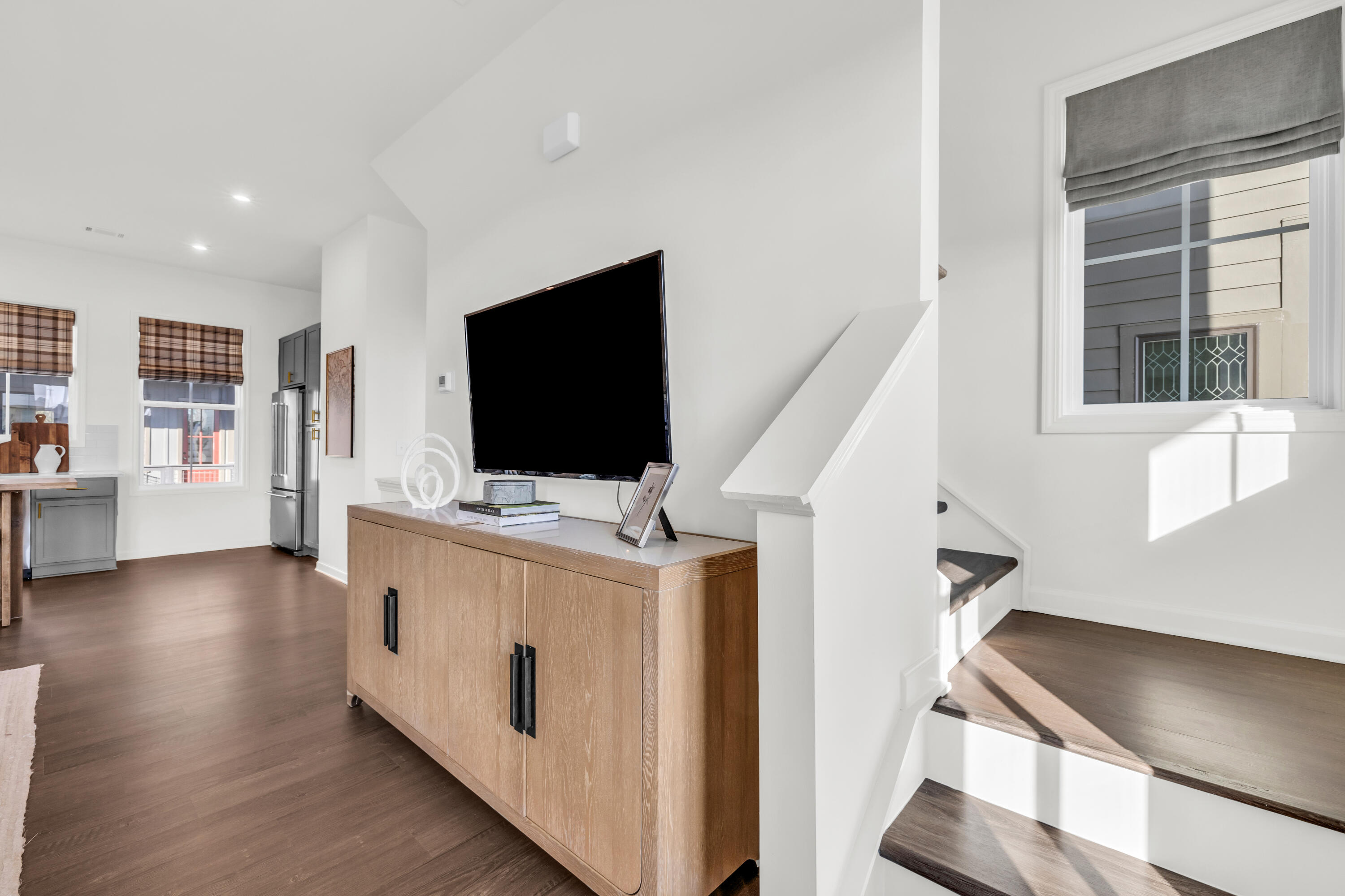 147 Peerless Avenue, 123