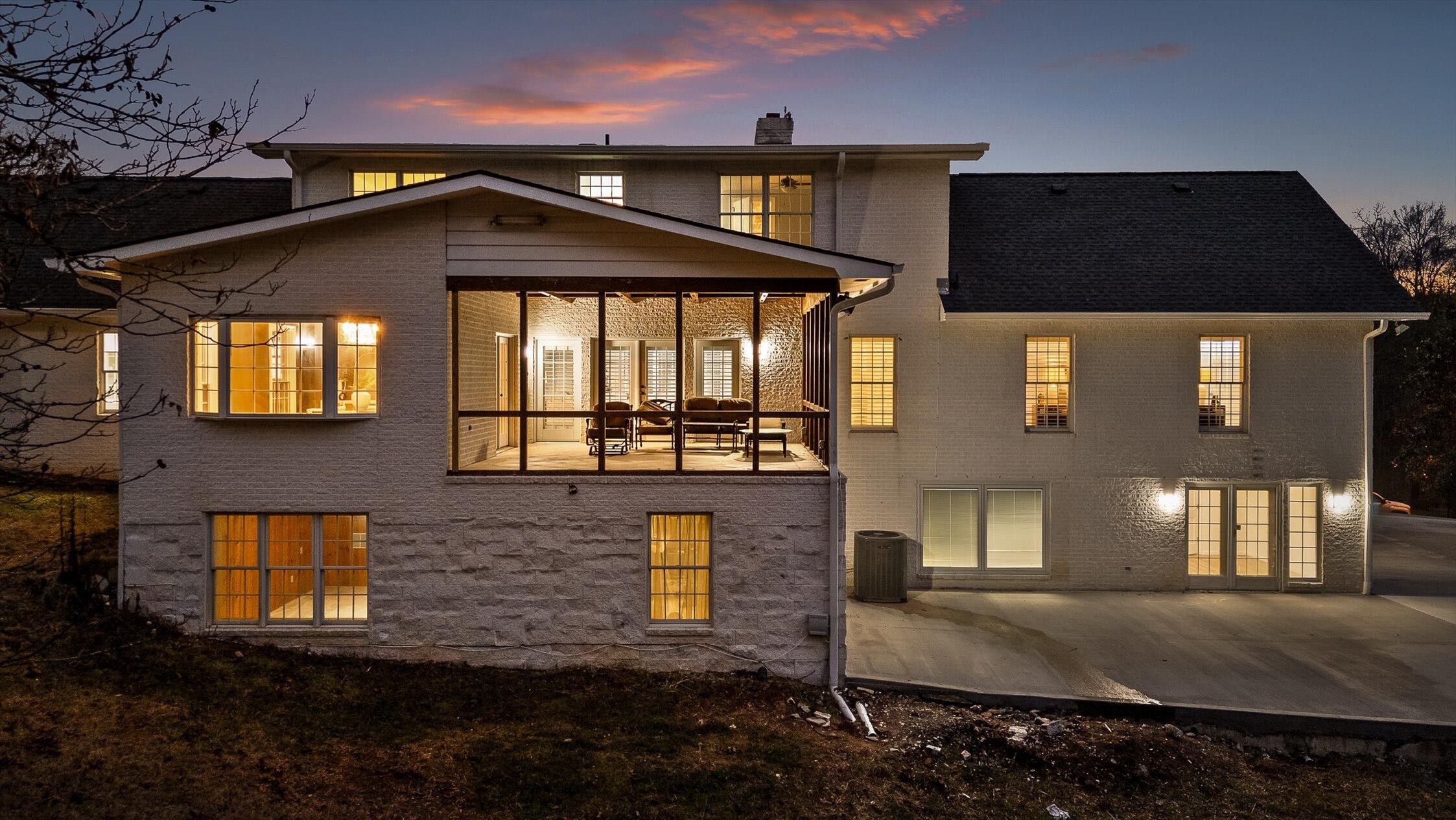 3176 Chestnut Circle NW