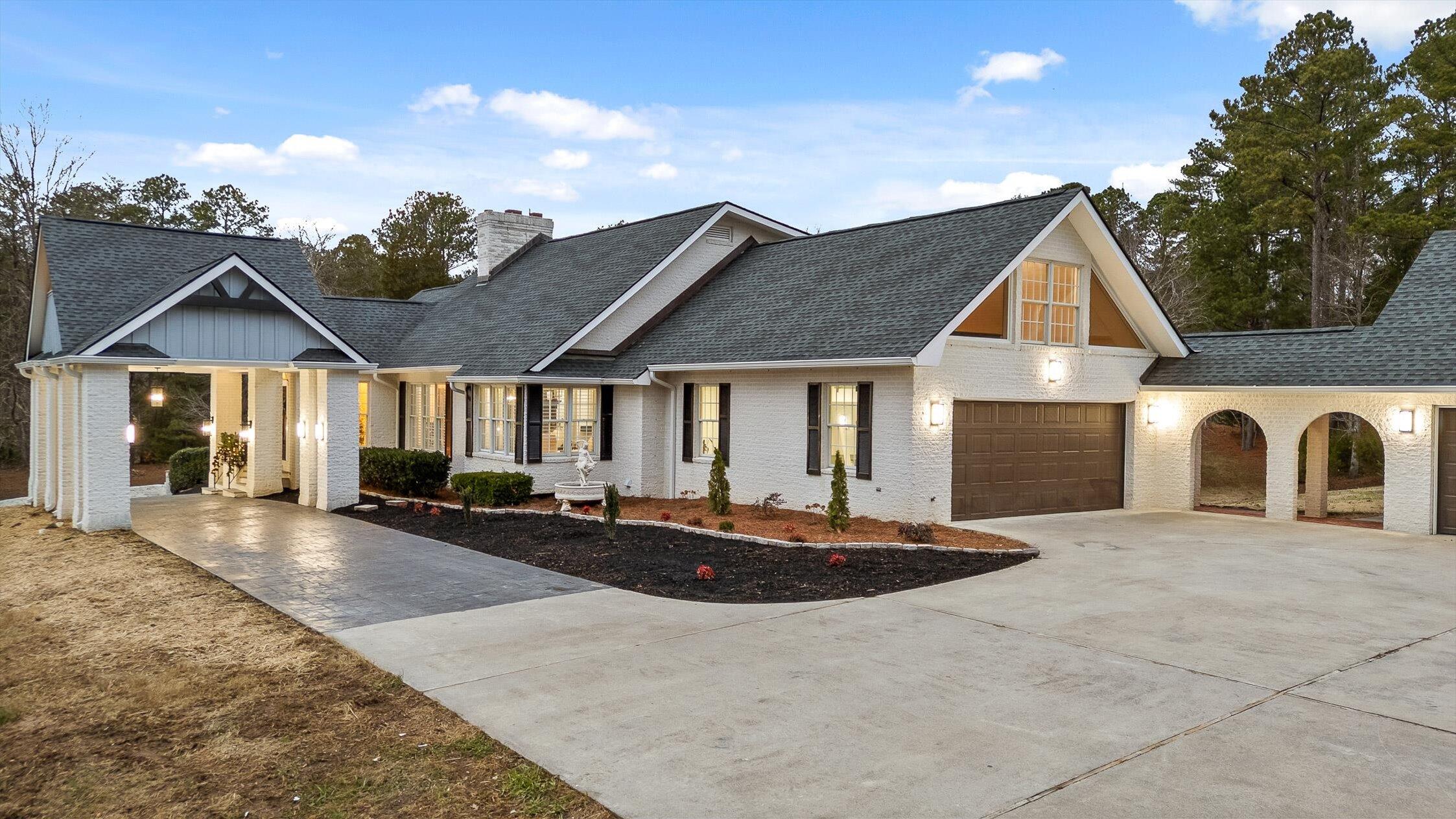 3176 Chestnut Circle NW