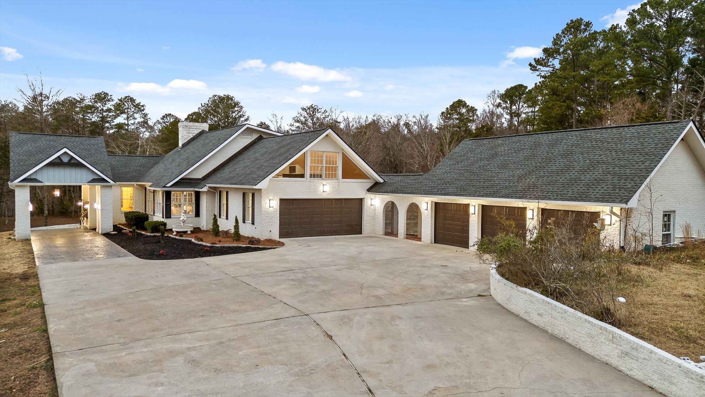 3176 Chestnut Circle NW