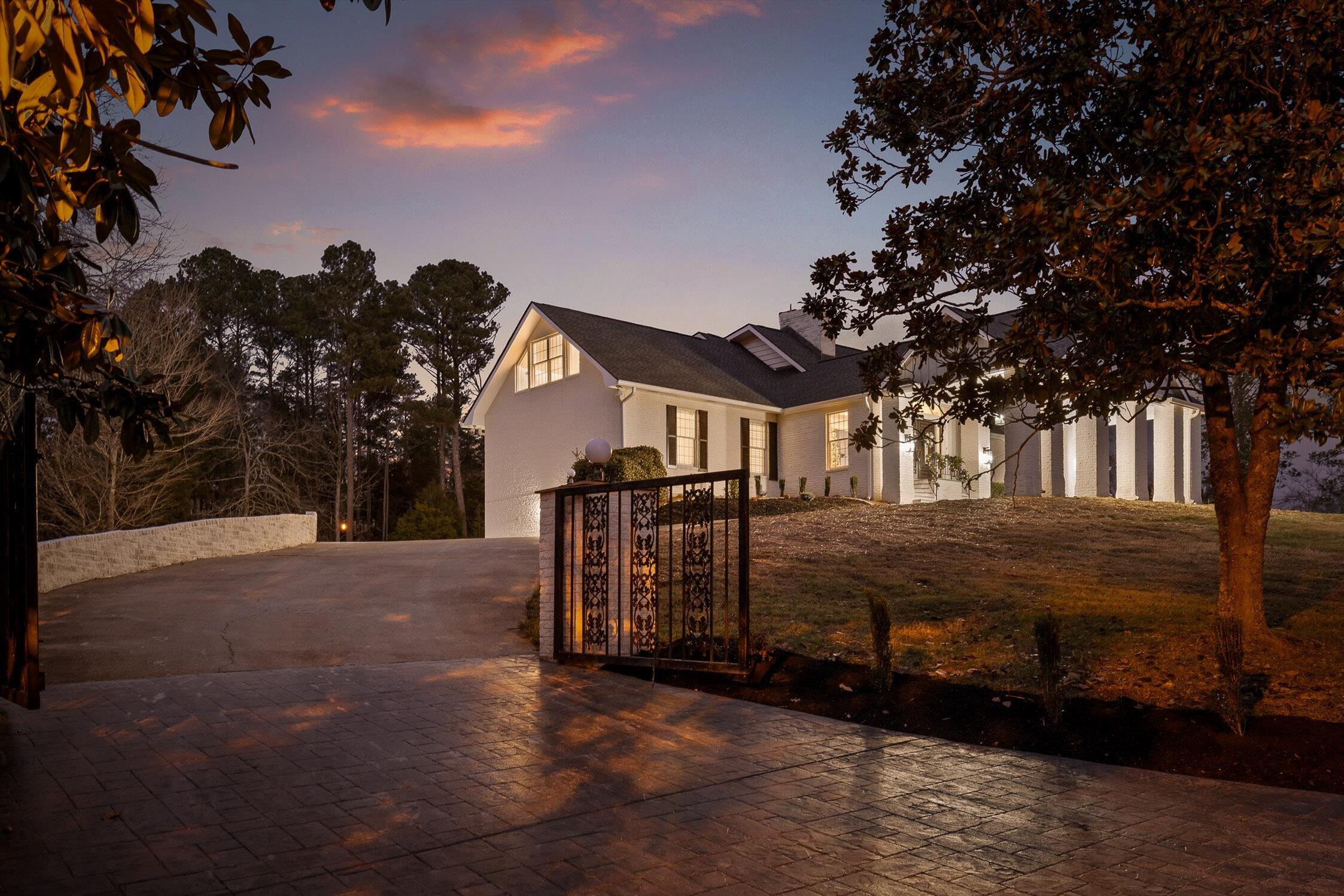 3176 Chestnut Circle NW