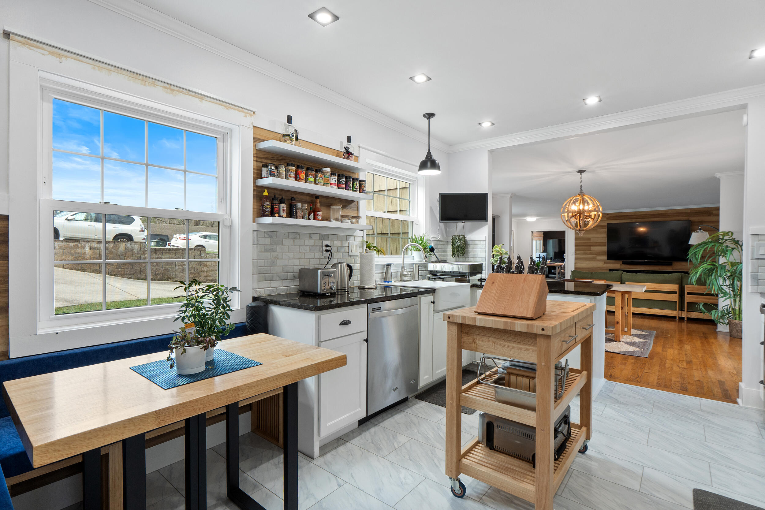 1826 Auburndale Avenue