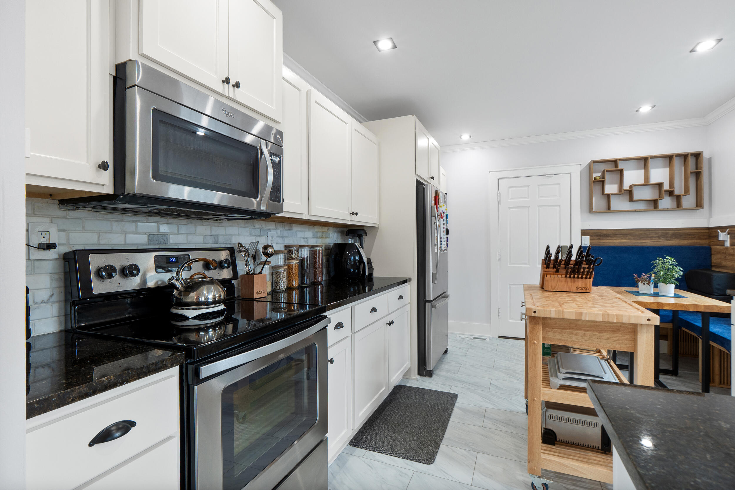 1826 Auburndale Avenue