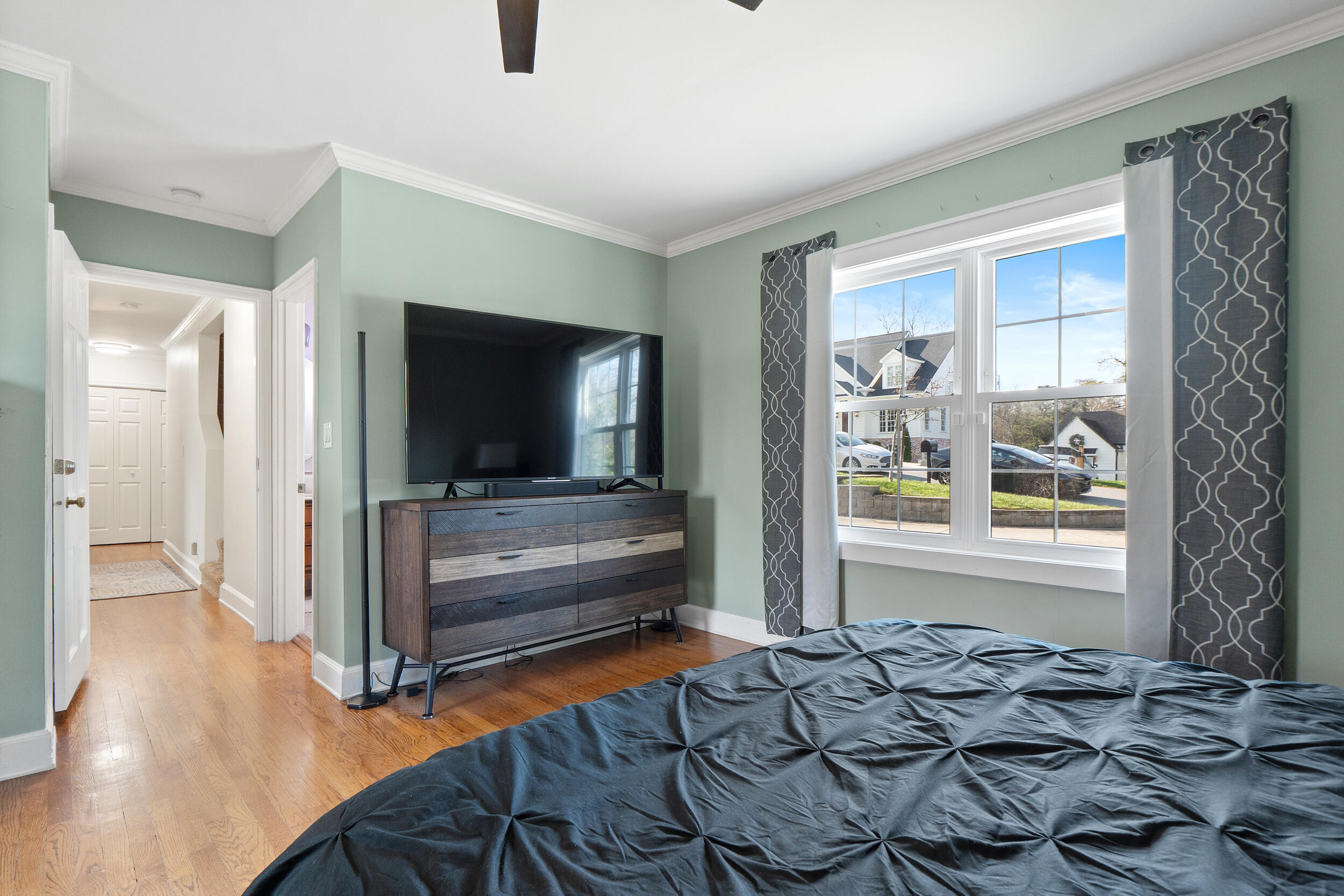 1826 Auburndale Avenue