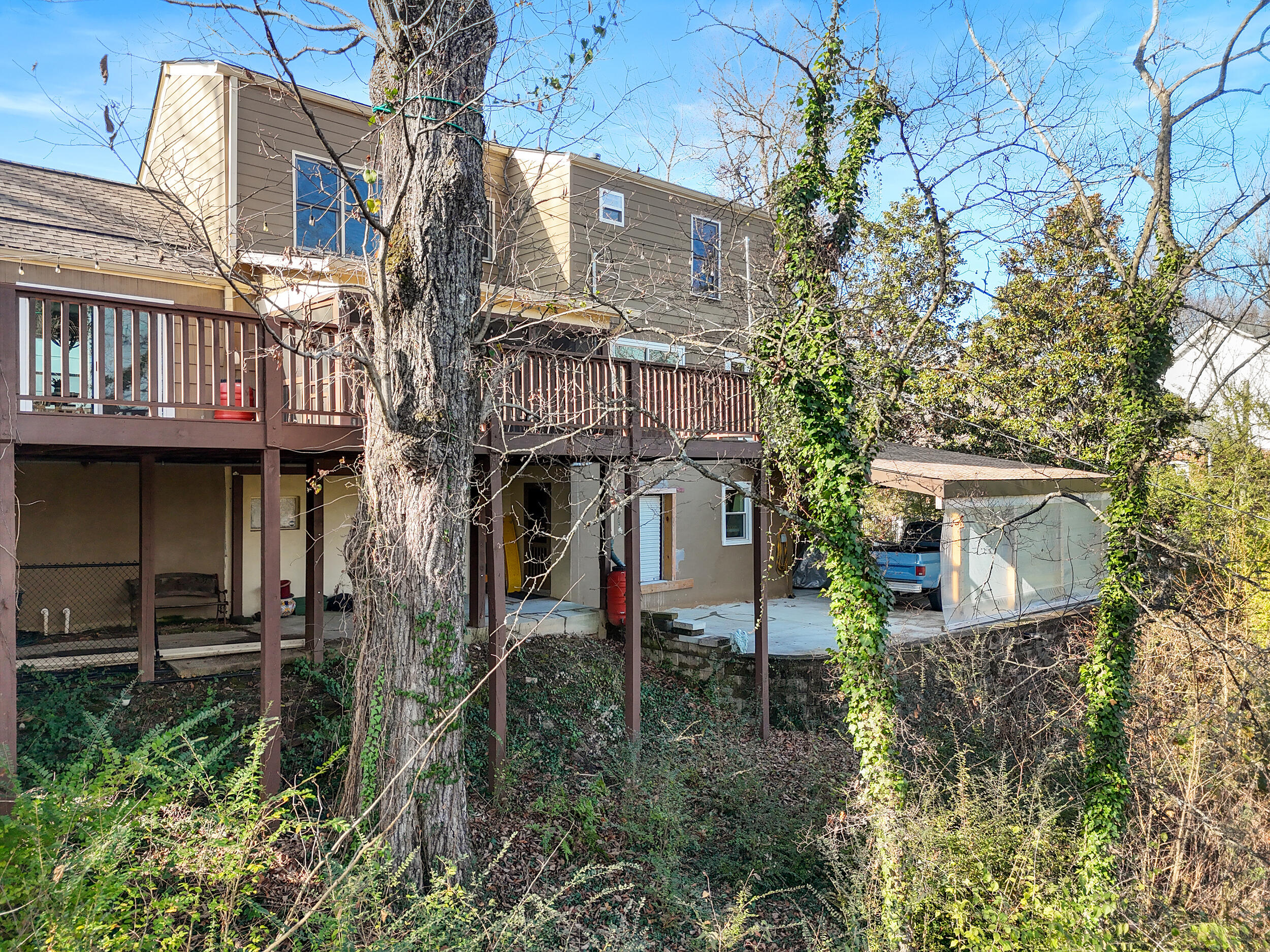 1826 Auburndale Avenue