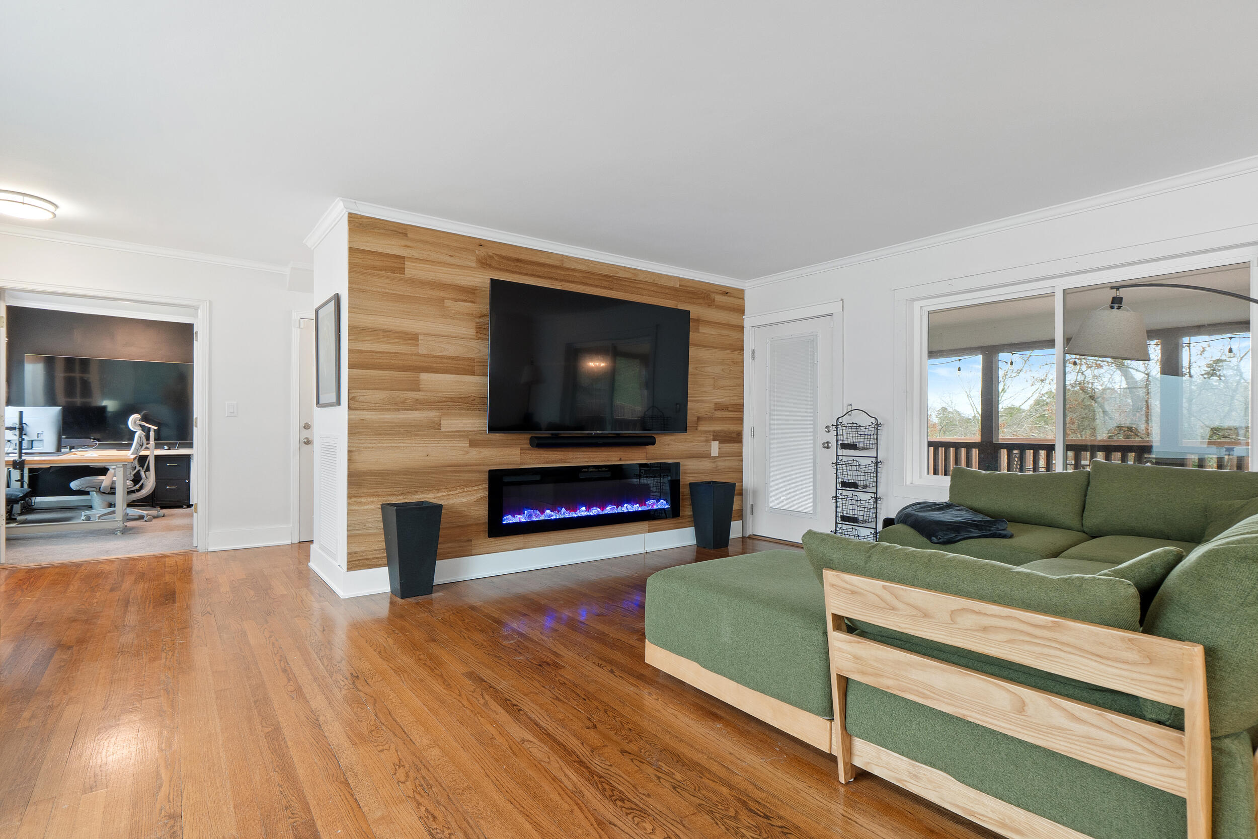 1826 Auburndale Avenue