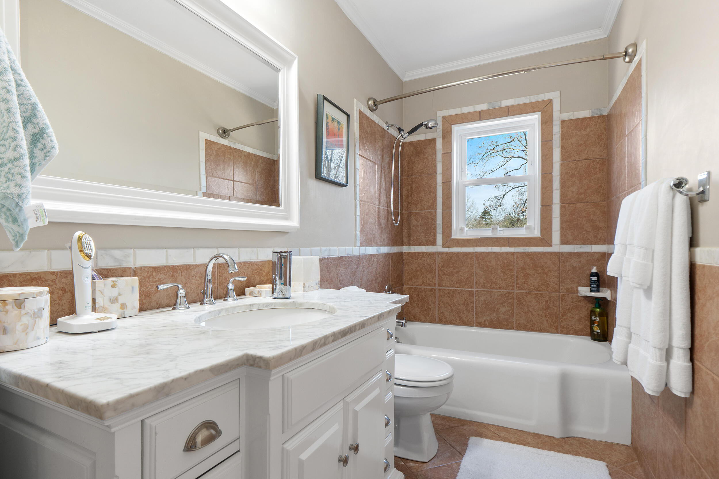 1826 Auburndale Avenue