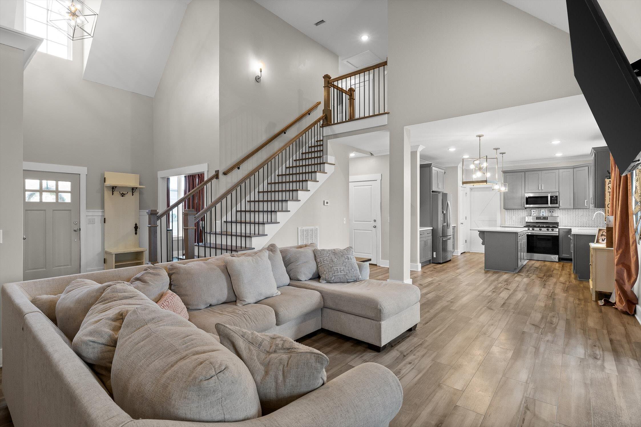 8112 Holly Crest Drive