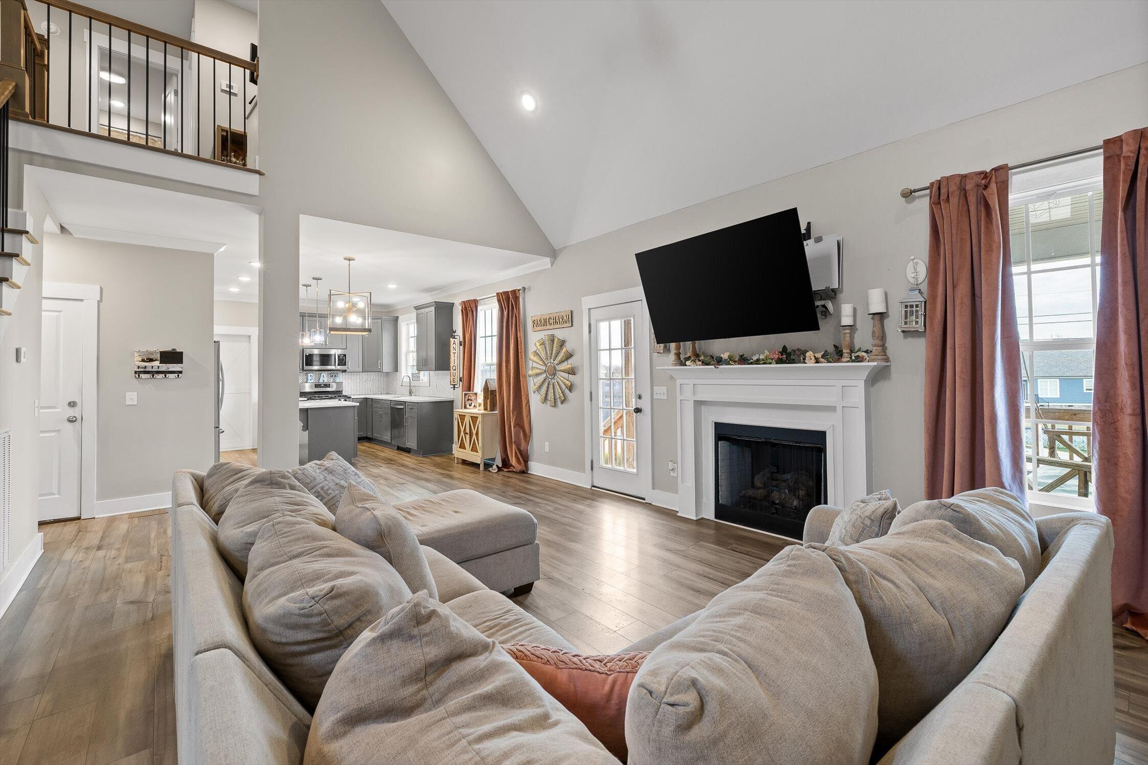 8112 Holly Crest Drive