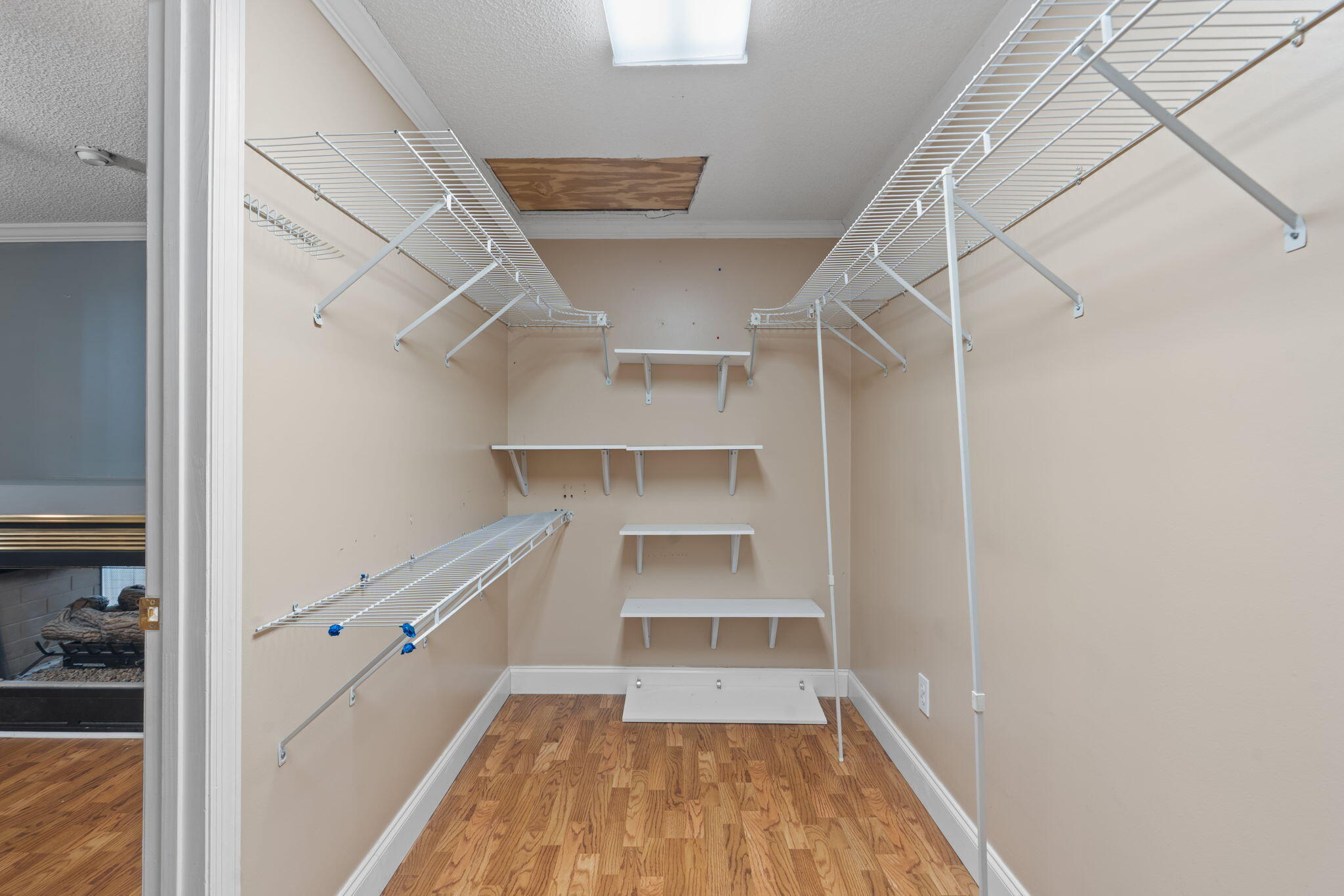 6072 Lamontville Road