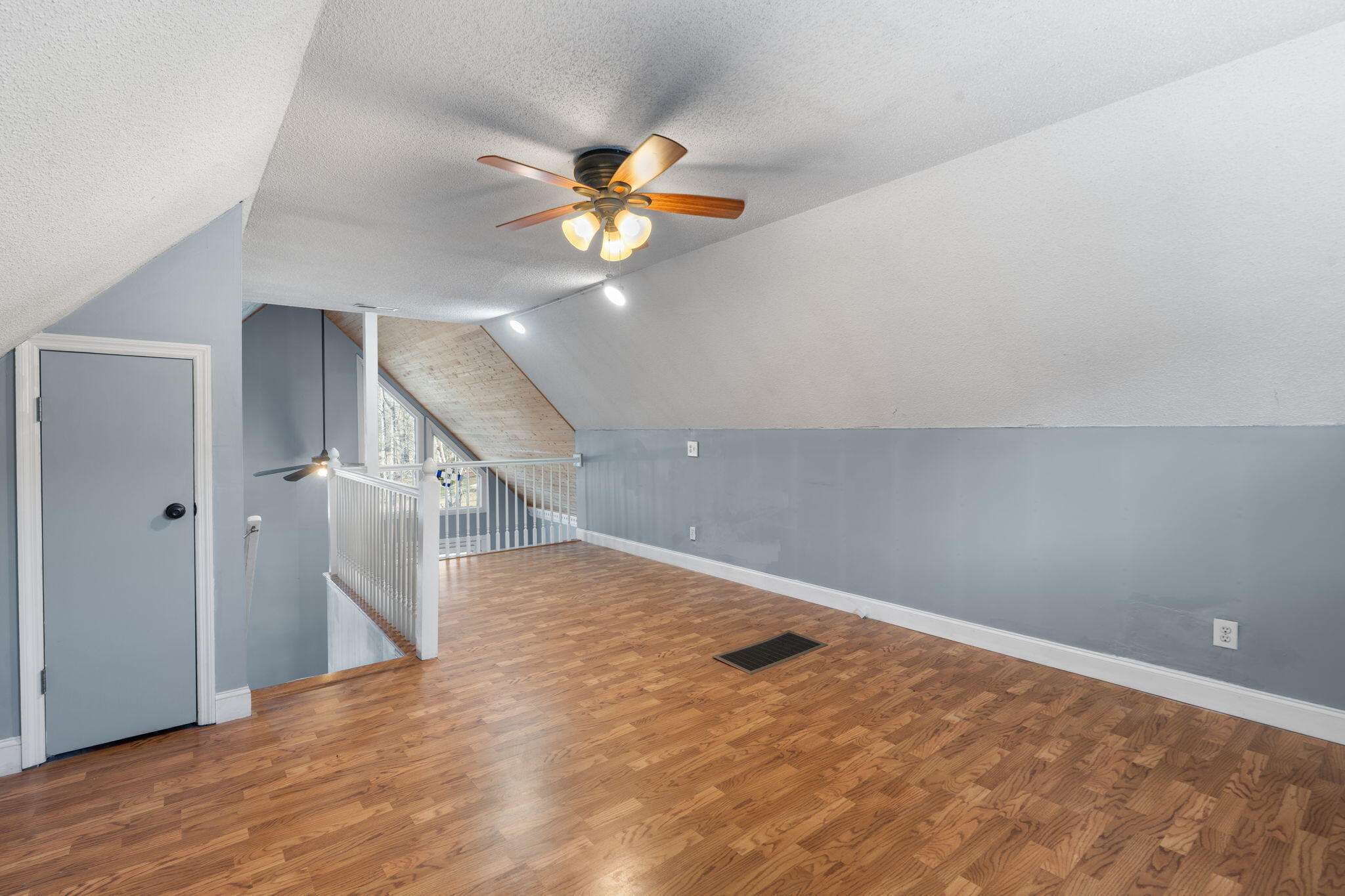 6072 Lamontville Road