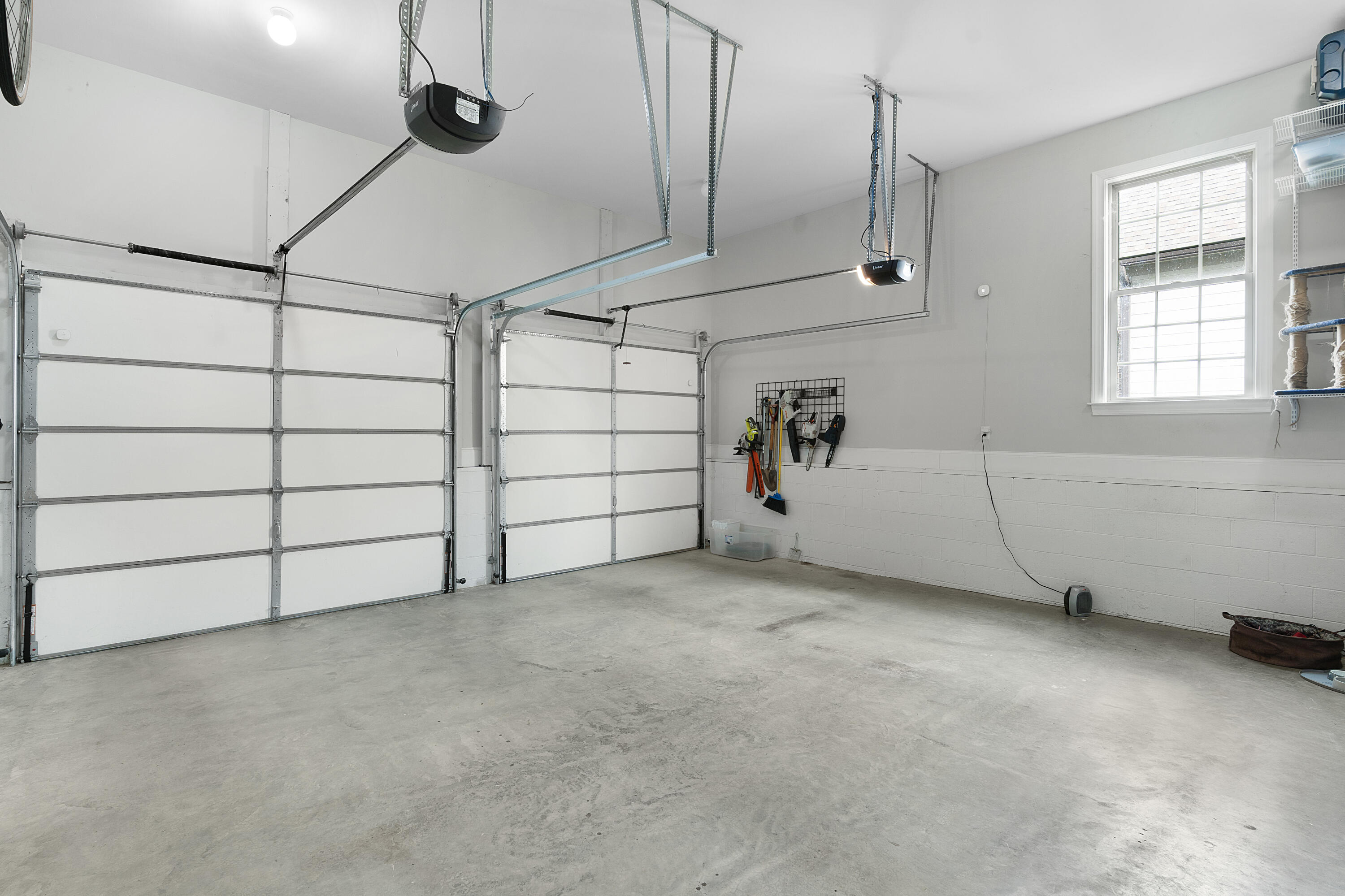 1150 Saddlebrook Drive, 195