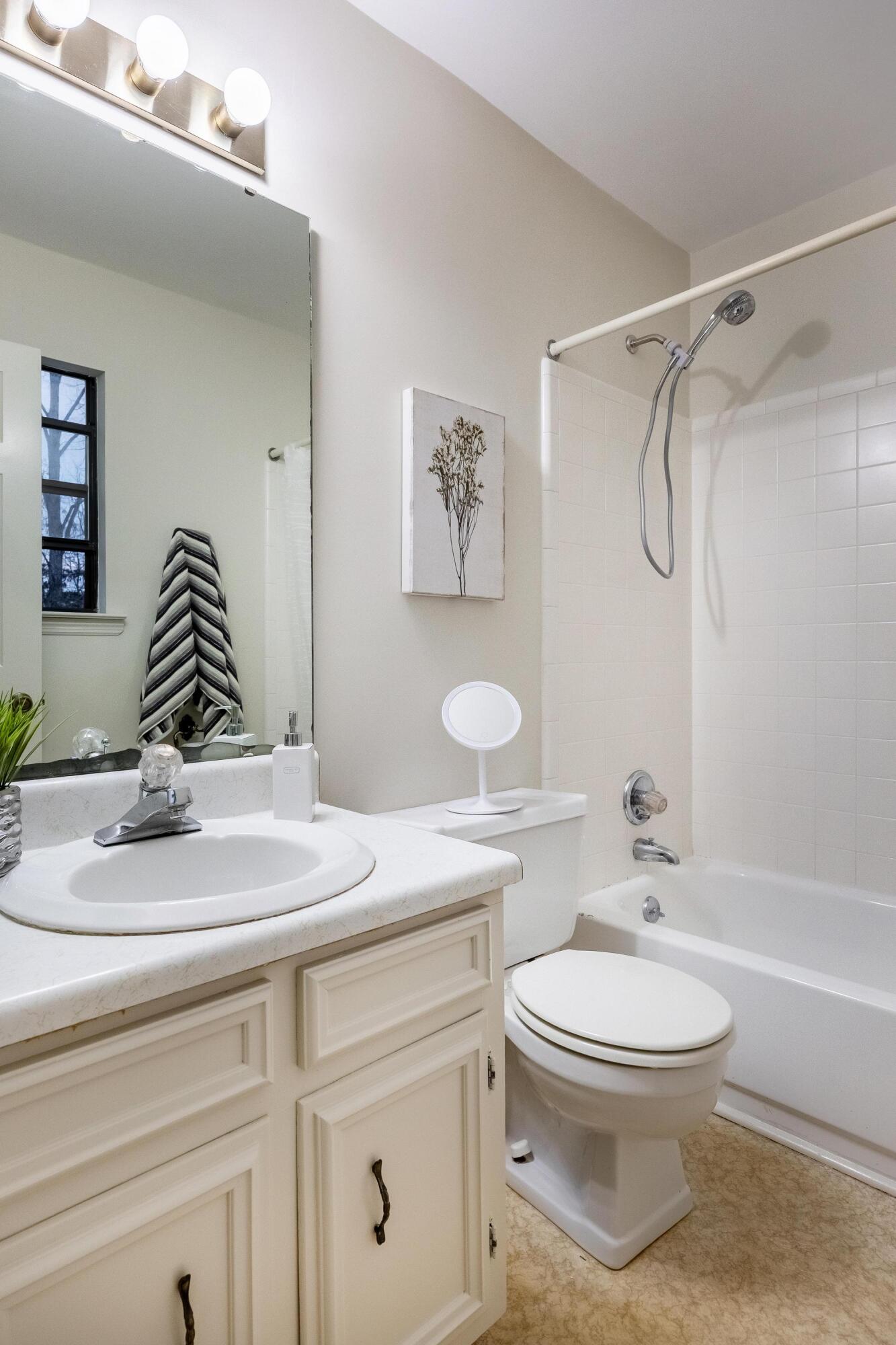 2536 Cross Winds Lane