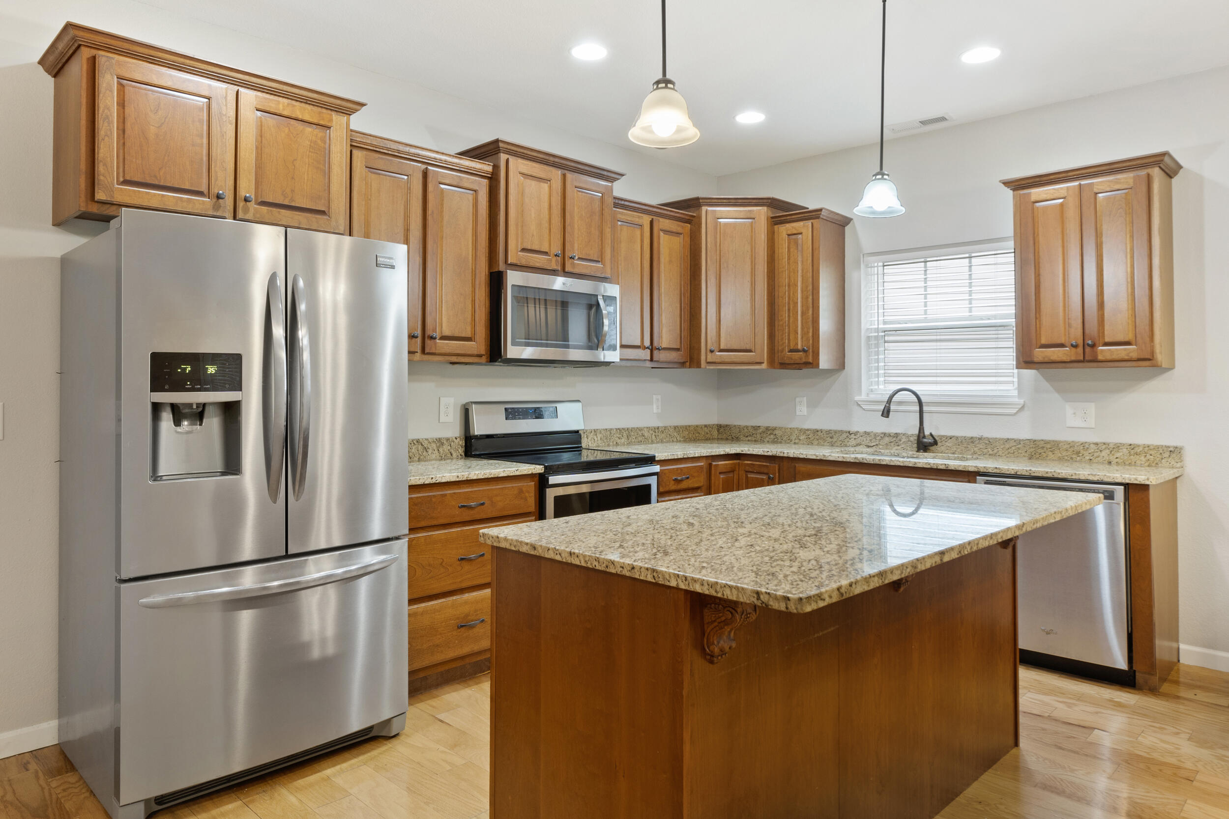 1190 Stonegate Circle NW