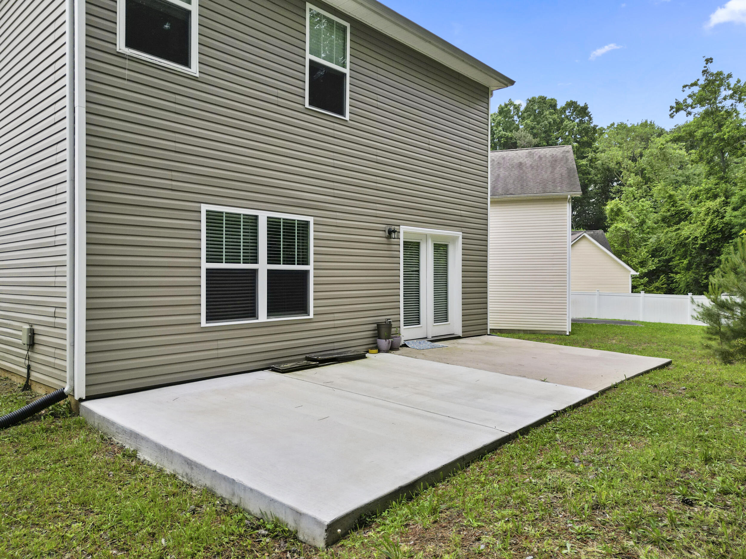 1190 Stonegate Circle NW