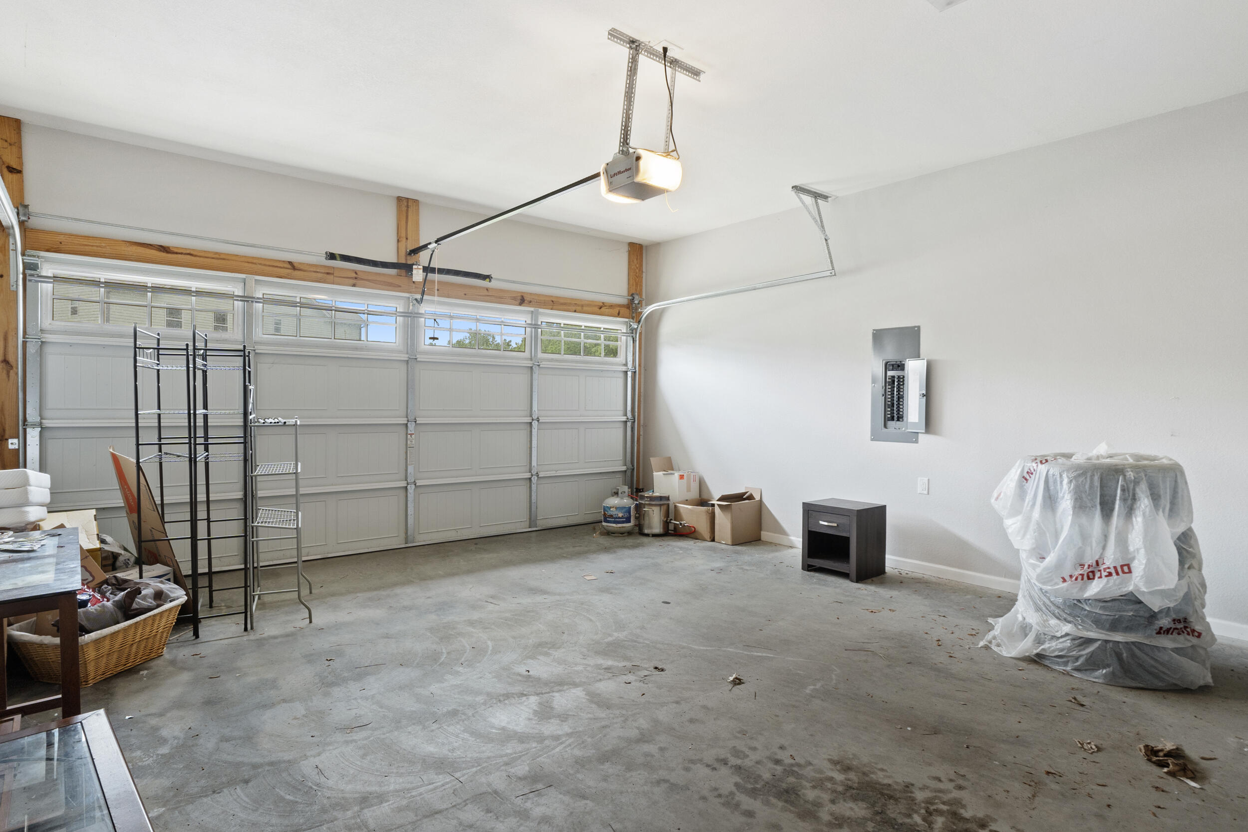 1190 Stonegate Circle NW