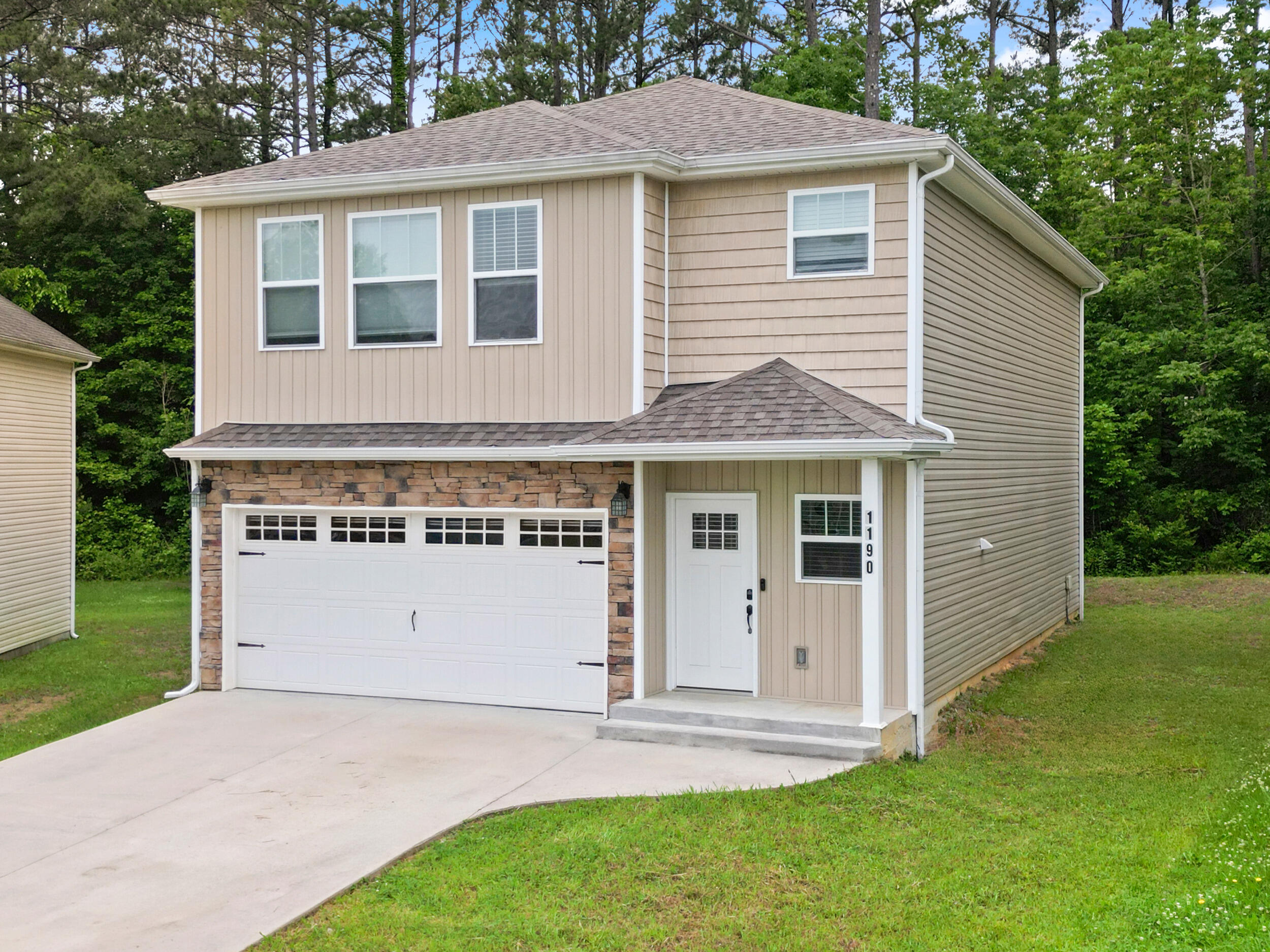 1190 Stonegate Circle NW