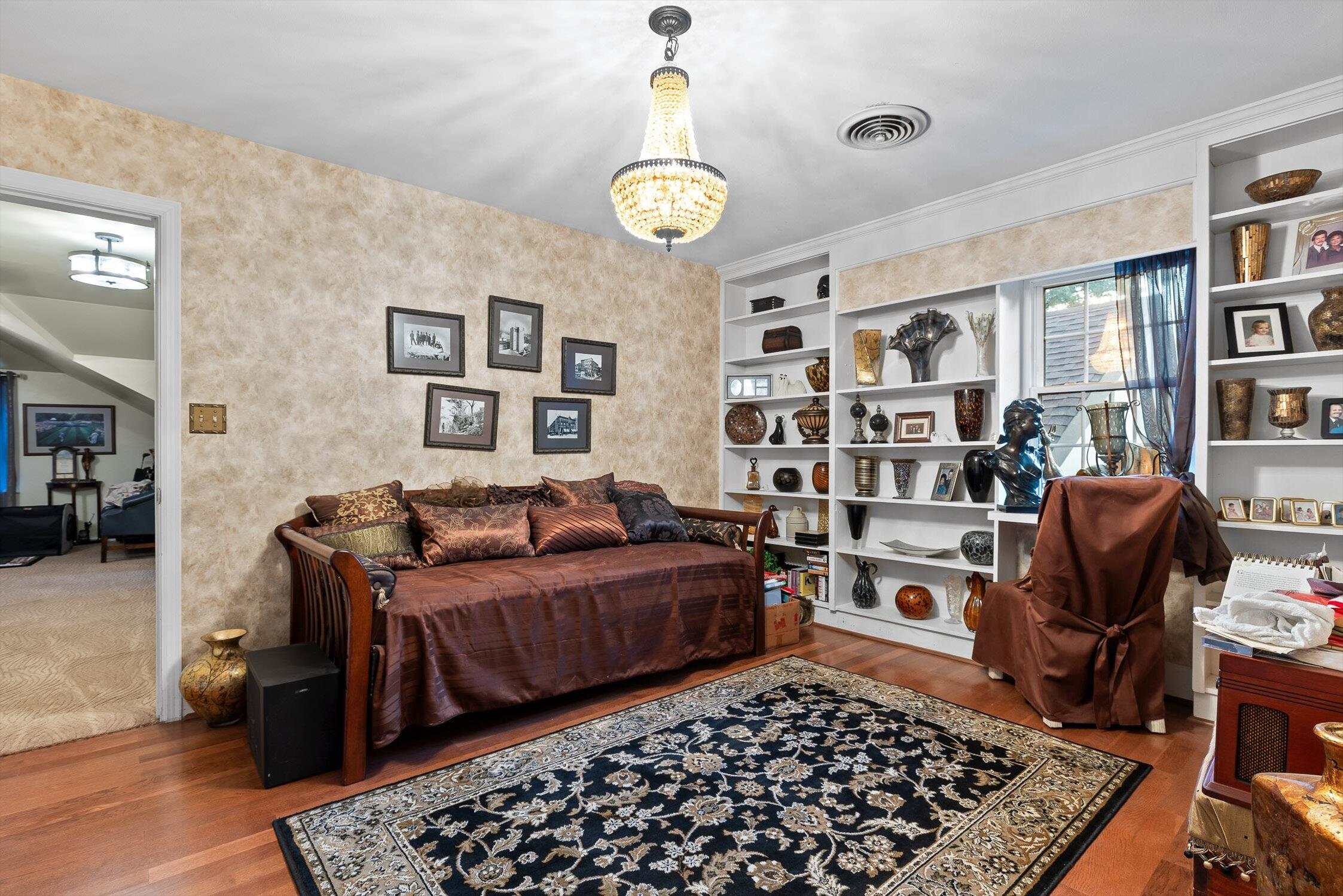 7819 Stonehenge Drive