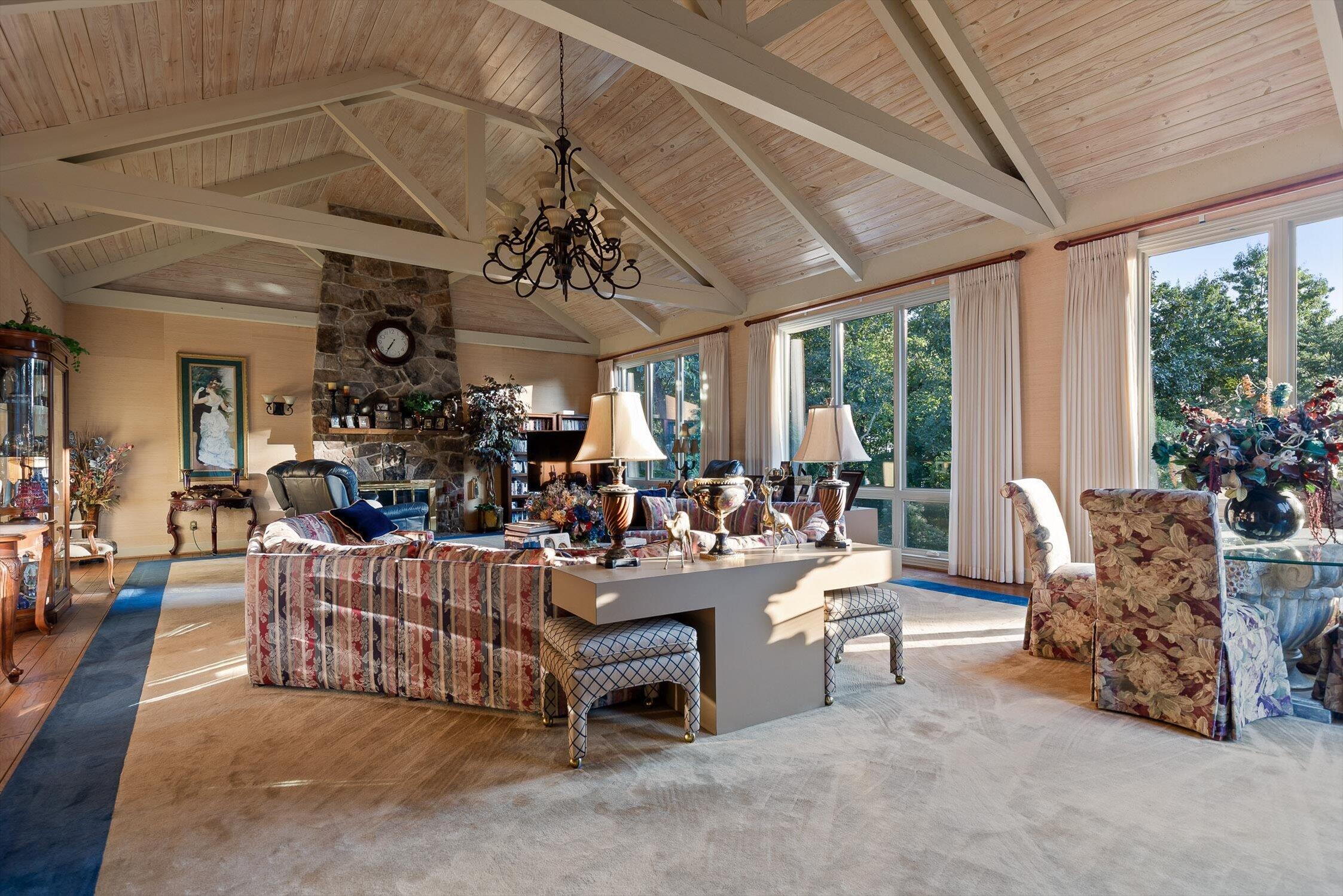 7819 Stonehenge Drive