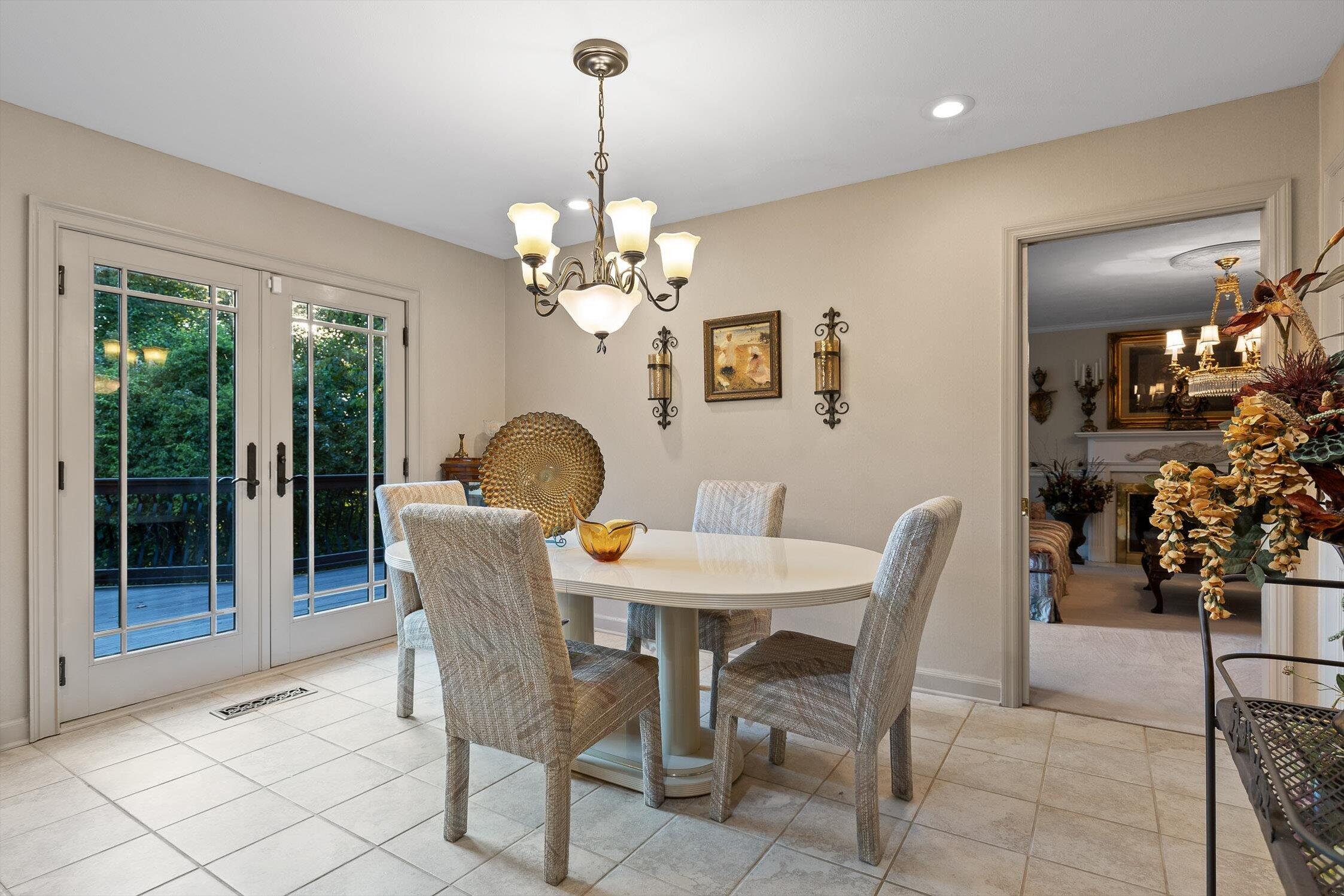 7819 Stonehenge Drive