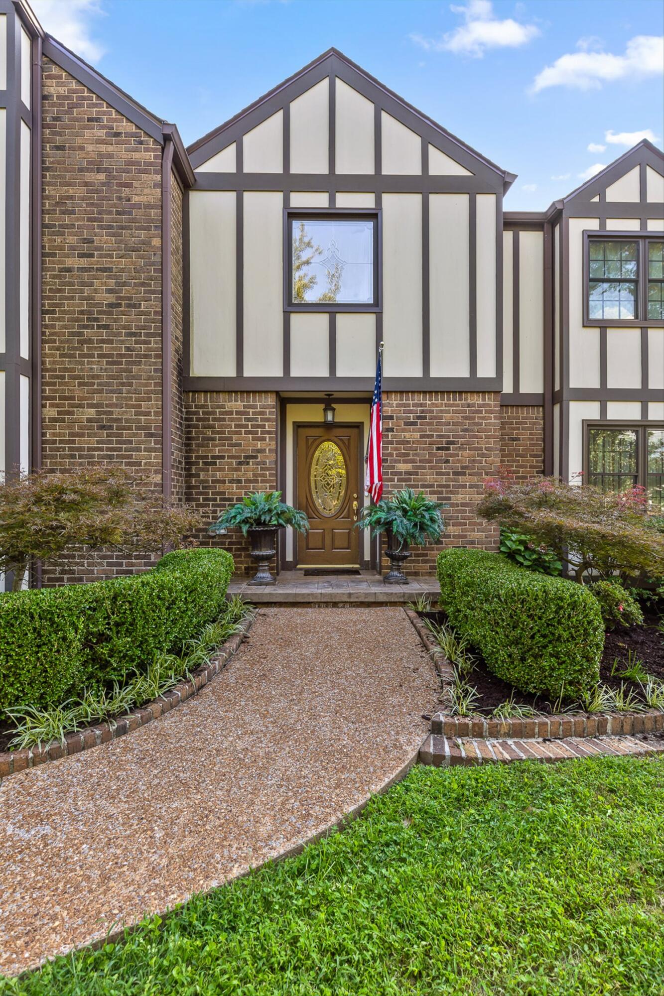 7819 Stonehenge Drive