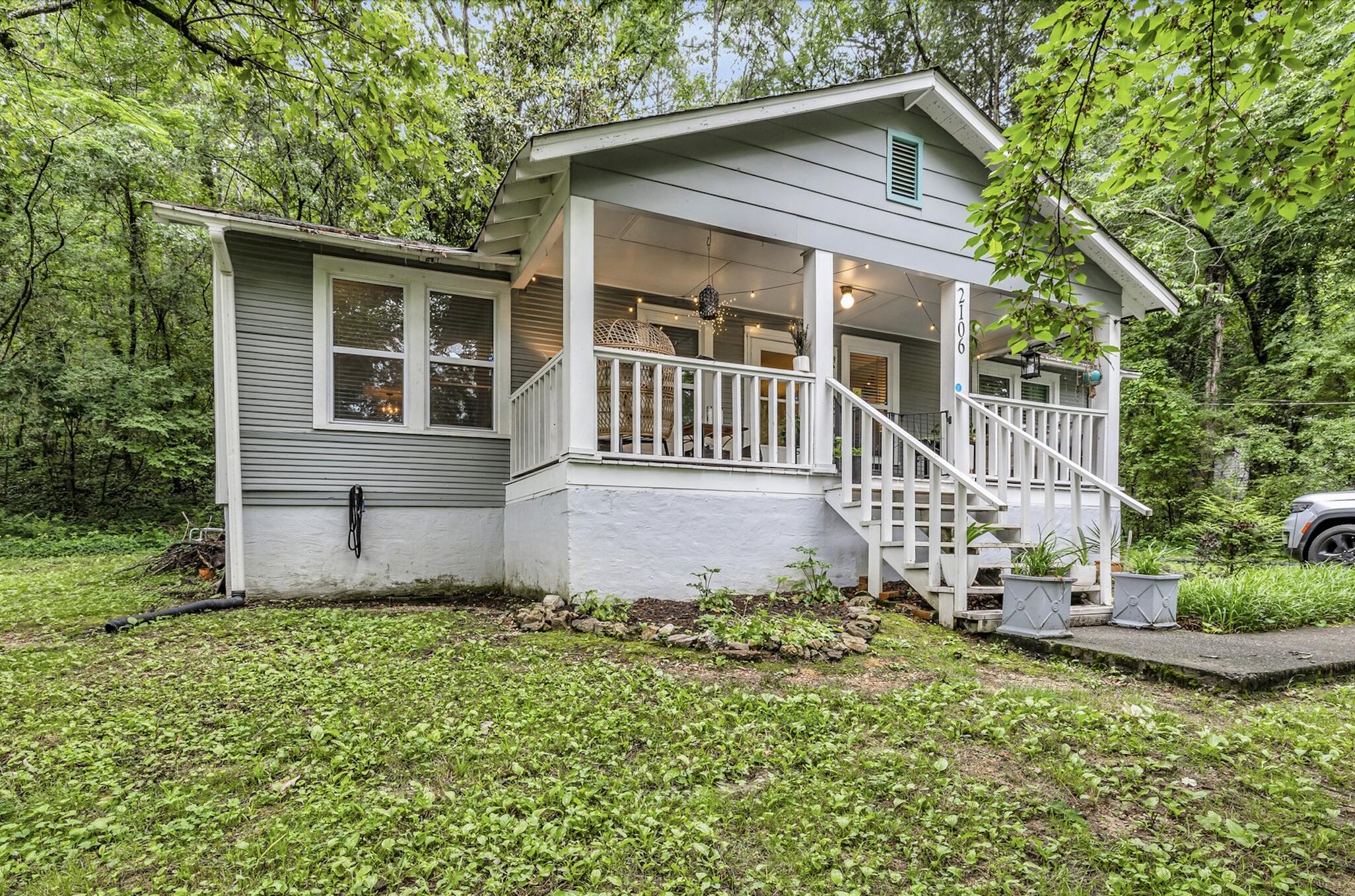 2106 Tunnel Boulevard