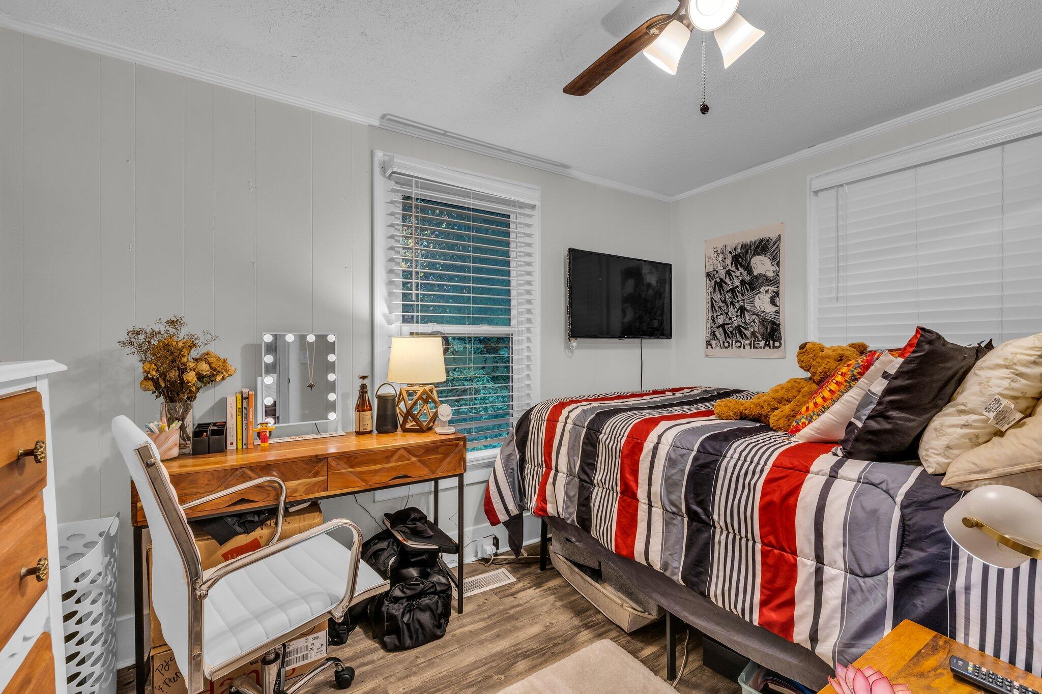 2106 Tunnel Boulevard