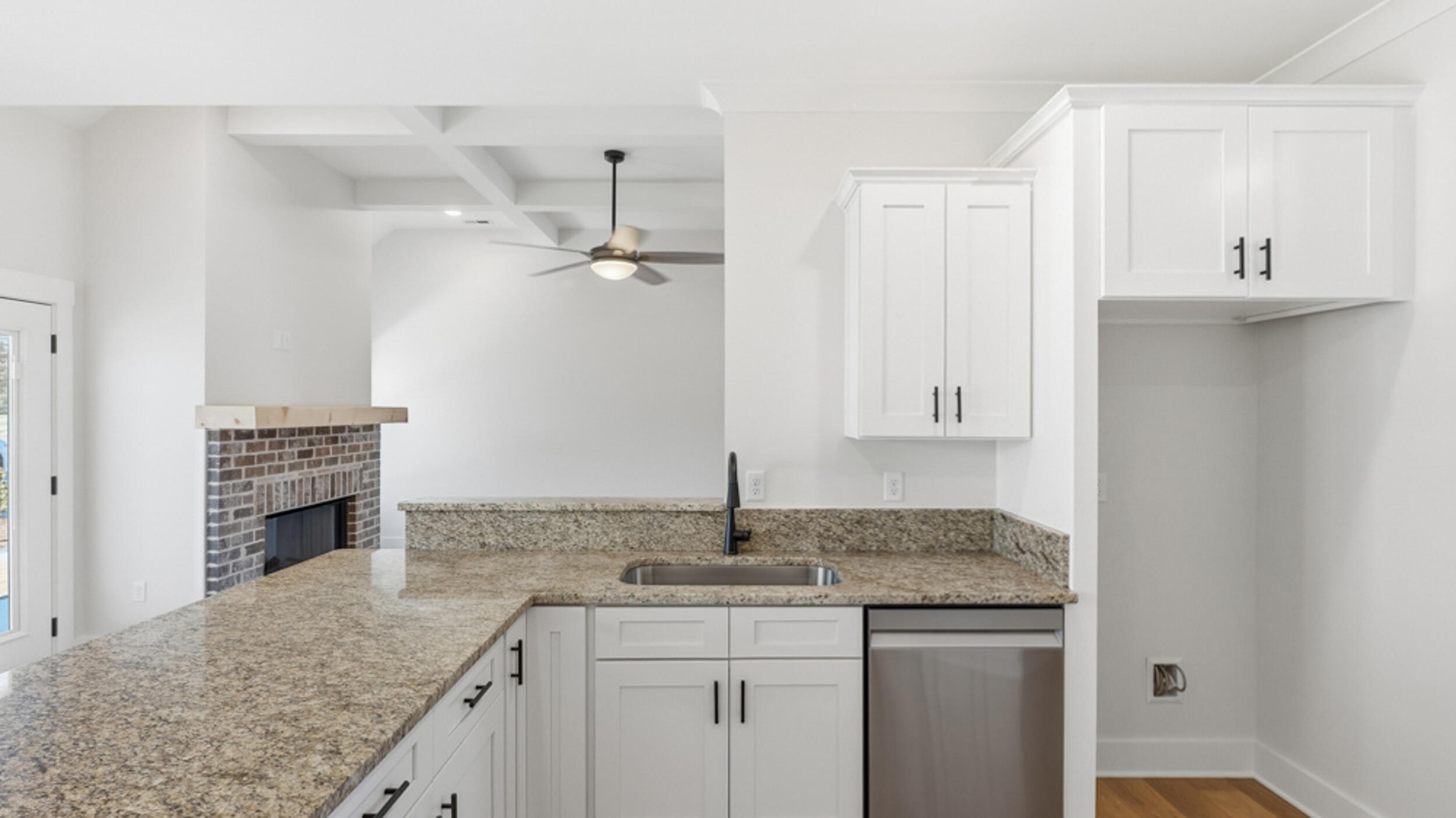 125 Arthur Lane NW