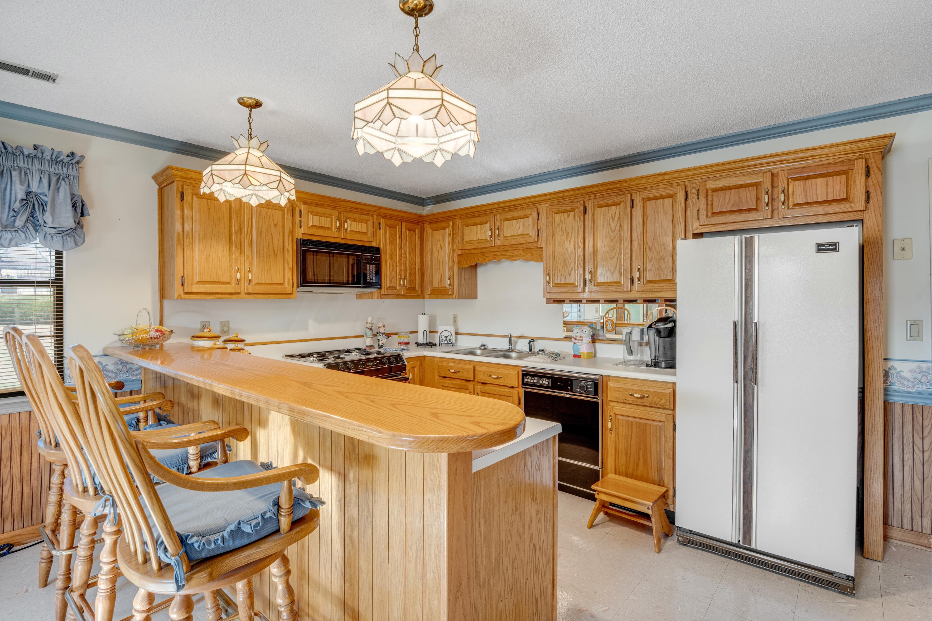 9223 Sunny Shore Lane