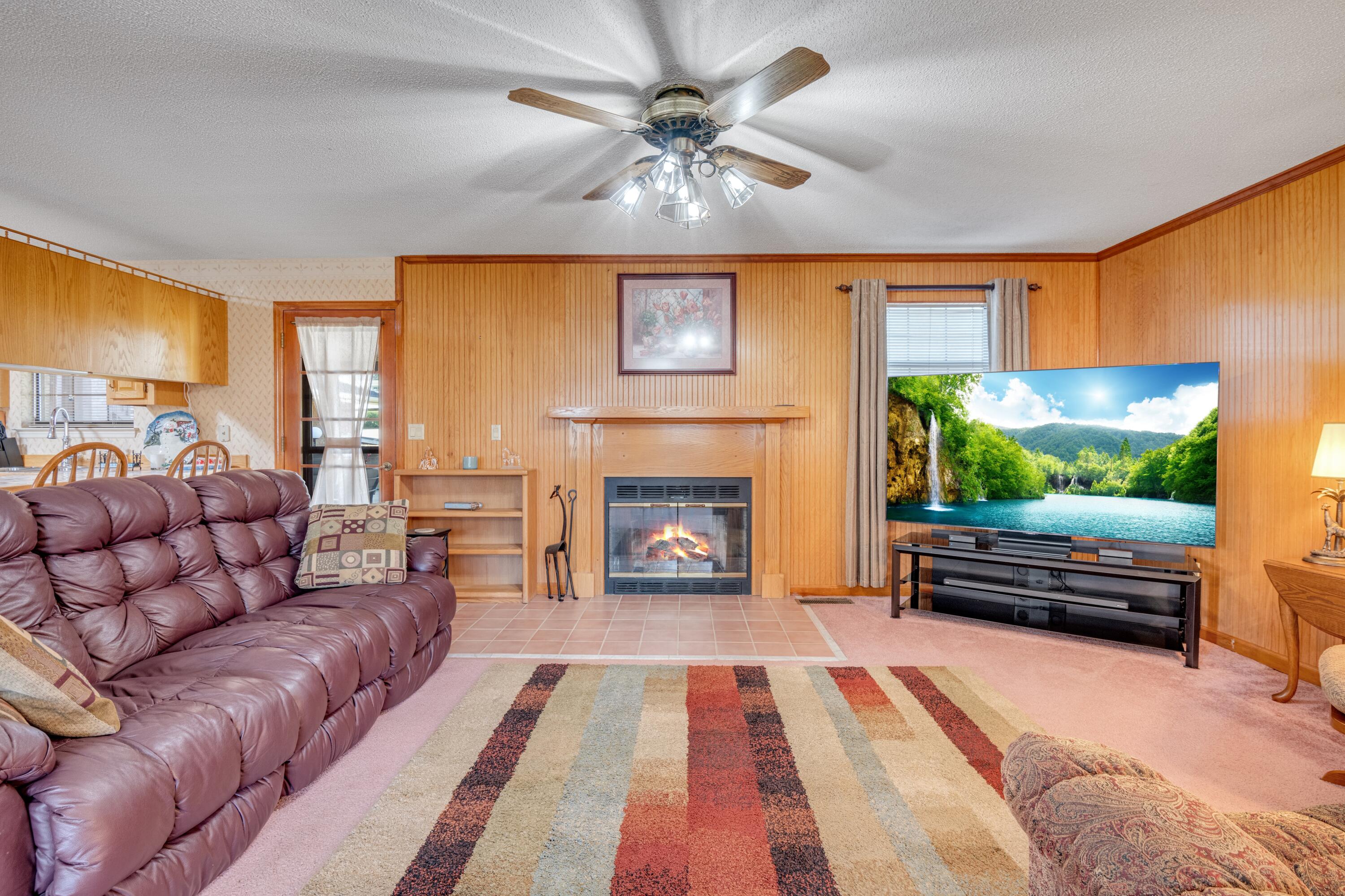 9223 Sunny Shore Lane